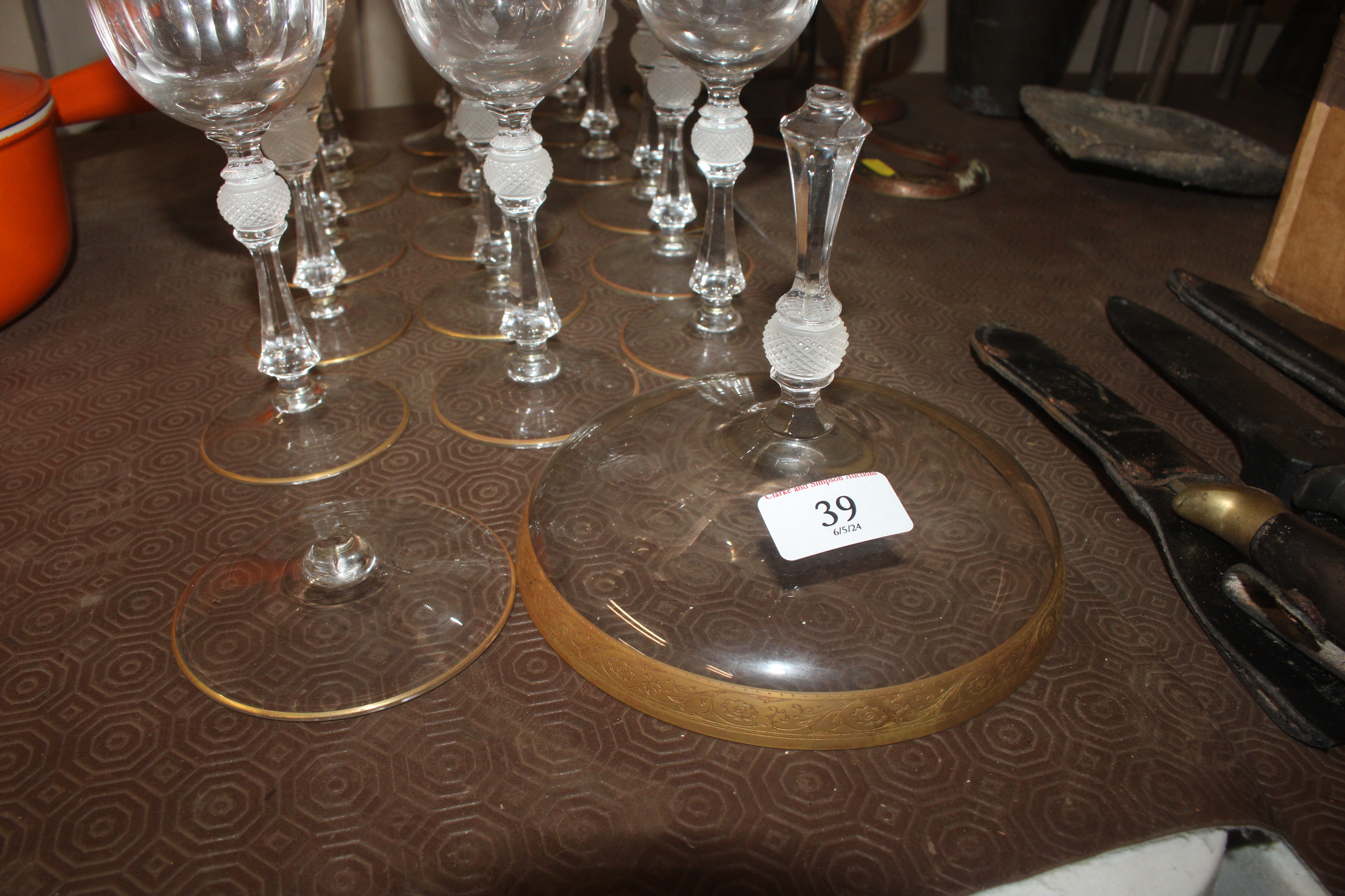 A quantity of Moser style gilt decorated wine glas - Image 5 of 7