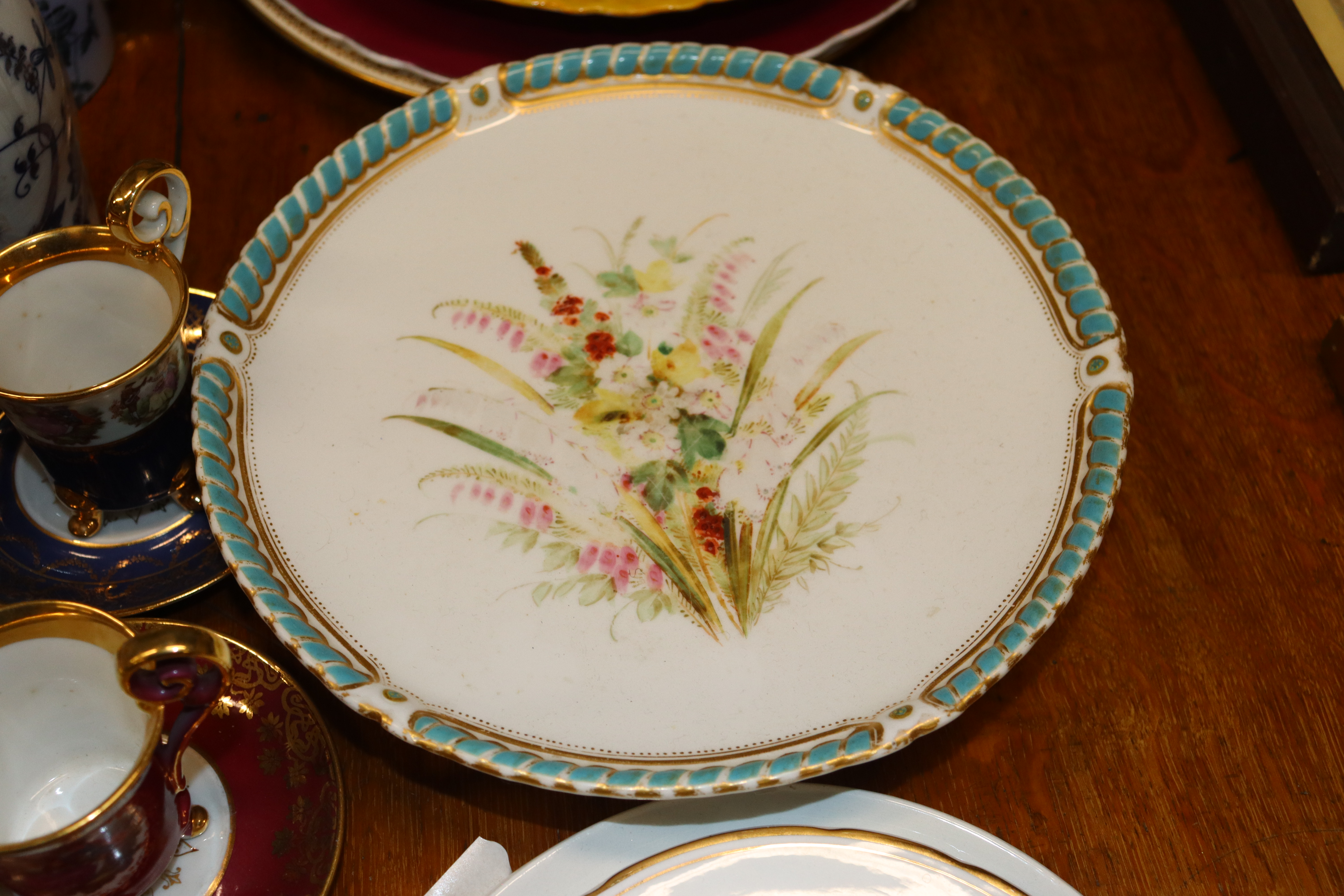 A large collection of various decorative plates, c - Image 5 of 6