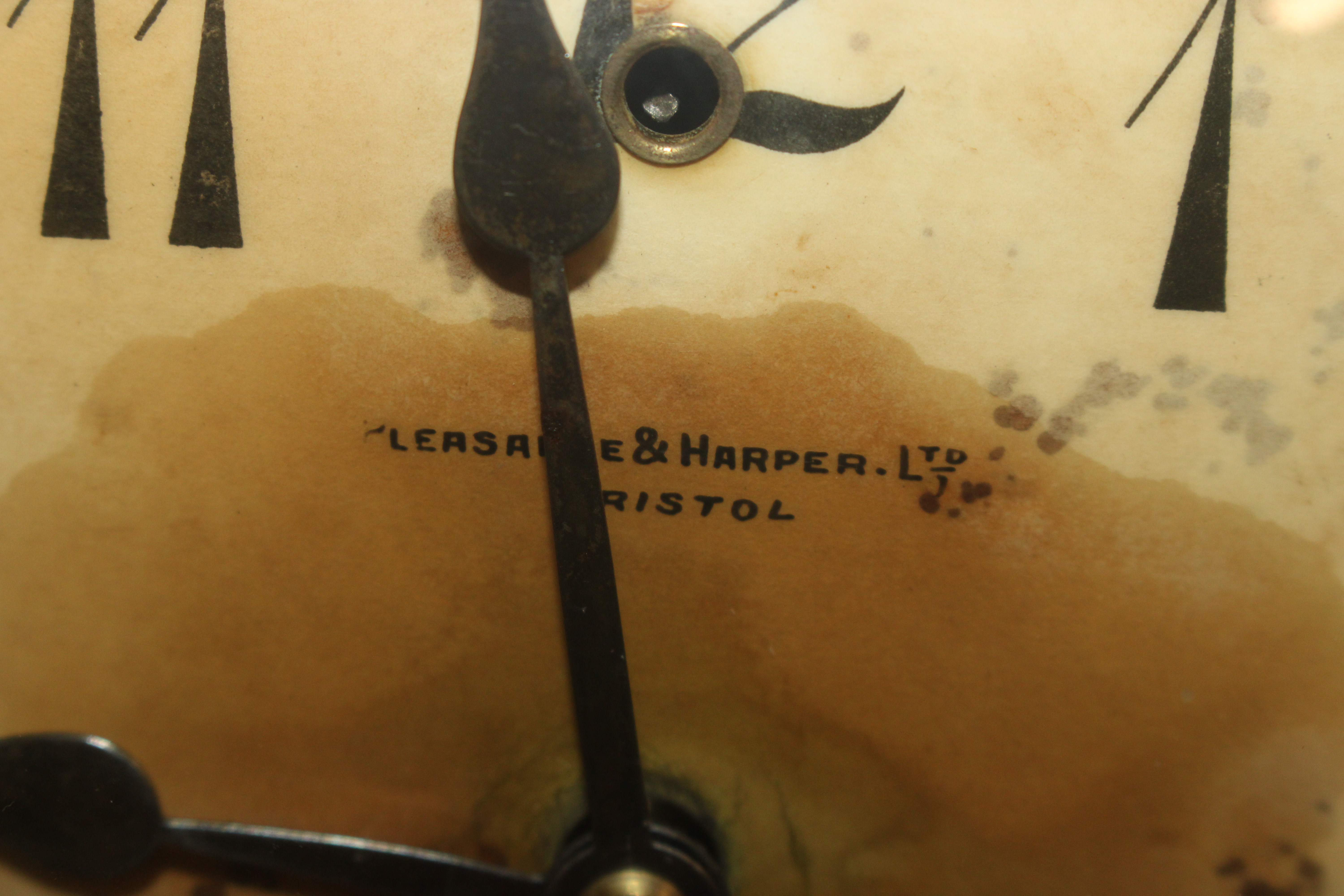 A Laurence & Harper of Bristol oak cased mantel cl - Image 3 of 7