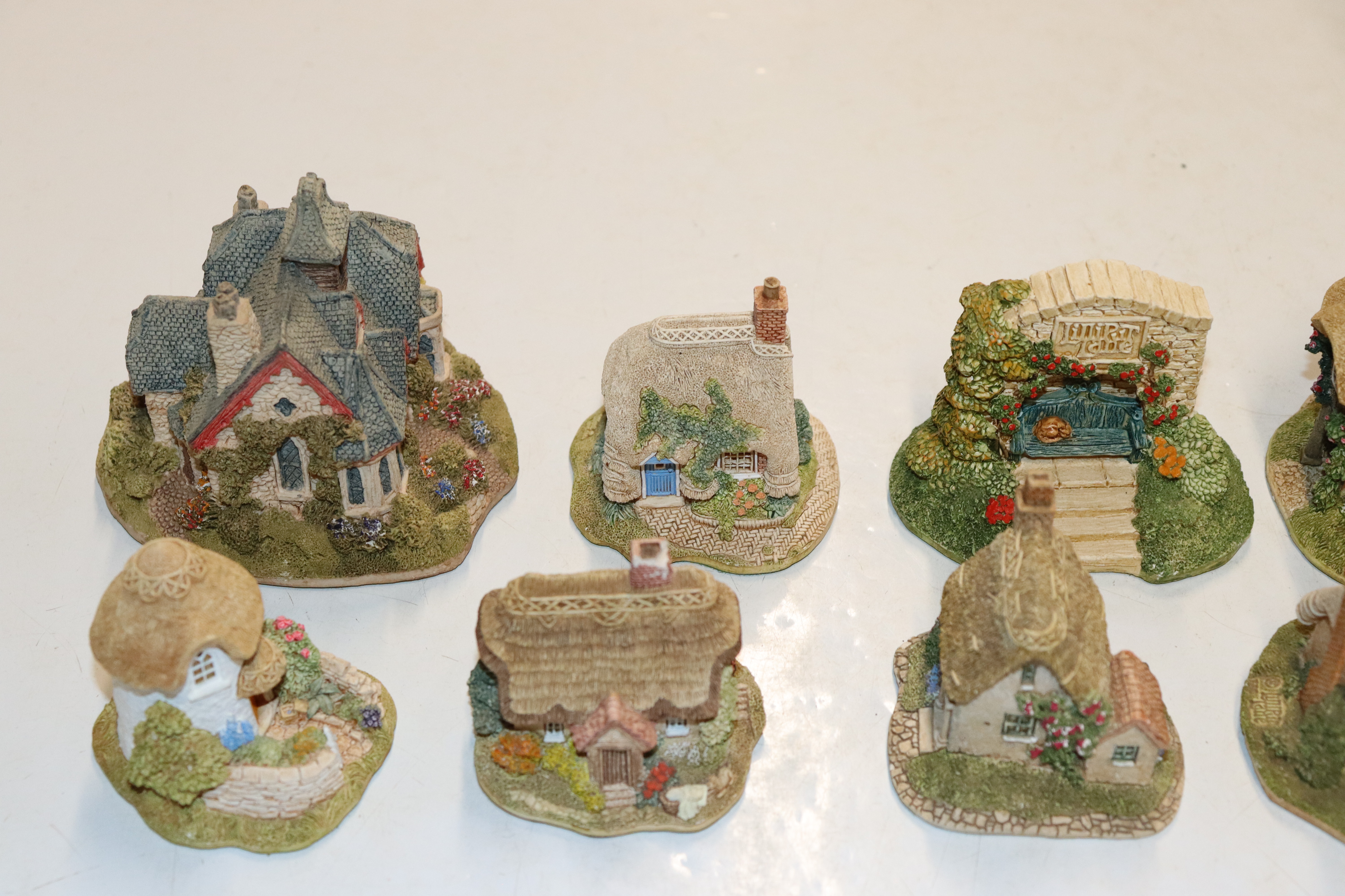 A collection of Lilliput Lane model houses; Regenc - Image 10 of 18