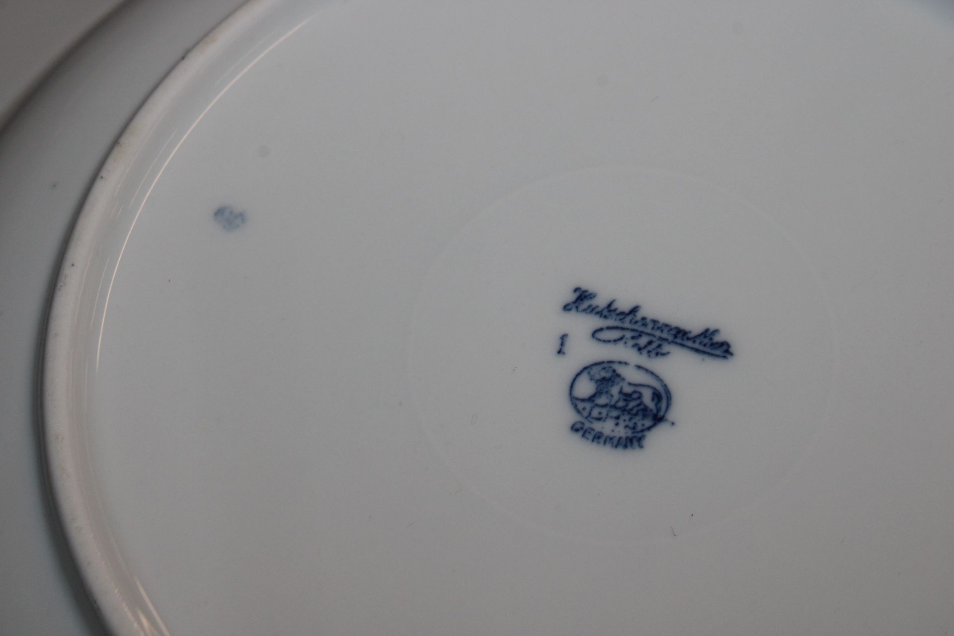 A Hutschenrewther (Rosenthal) "Blue Onion" pattern - Image 4 of 5