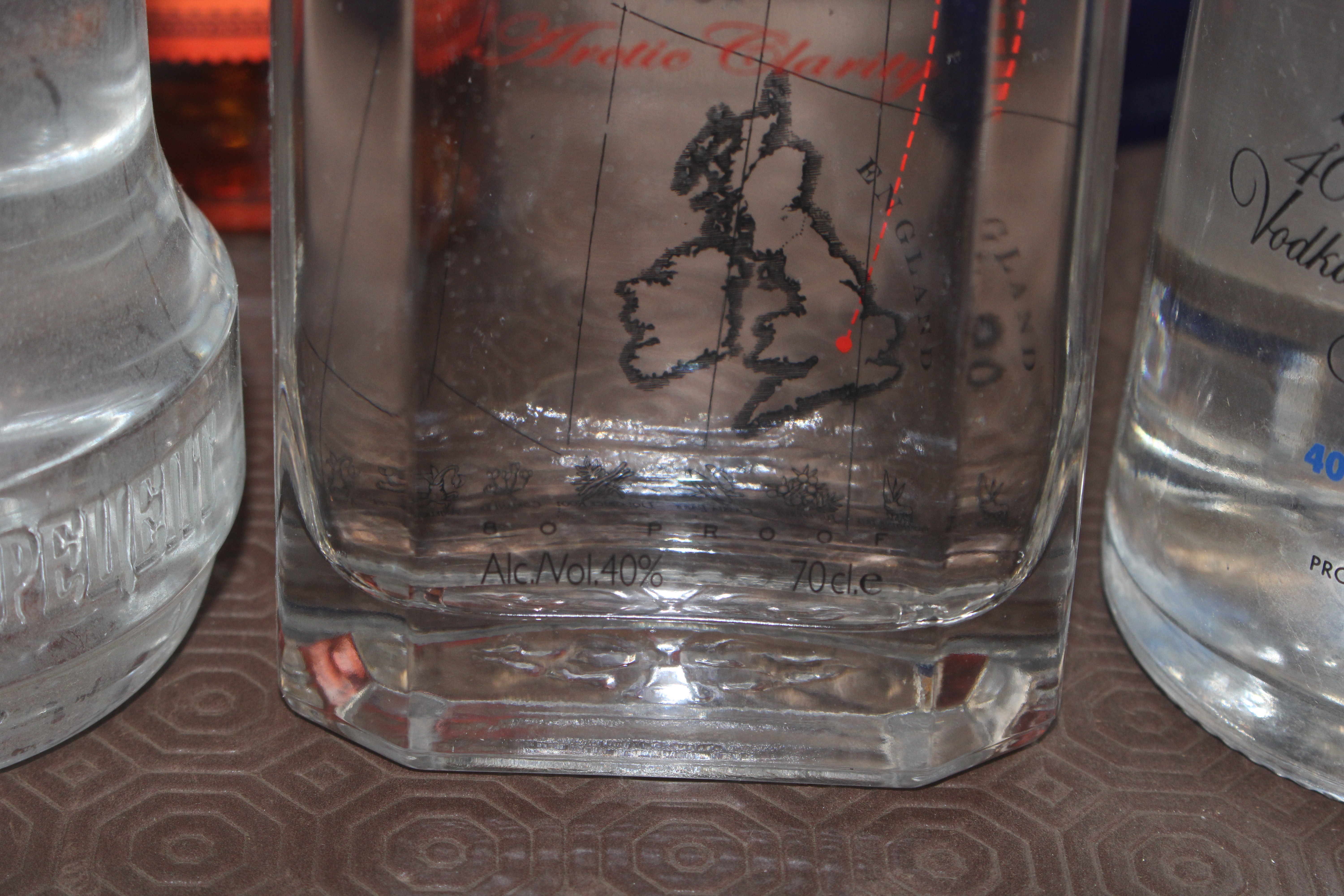 A bottle of Martin Millers Gin, Absolute Vodka and - Image 4 of 5