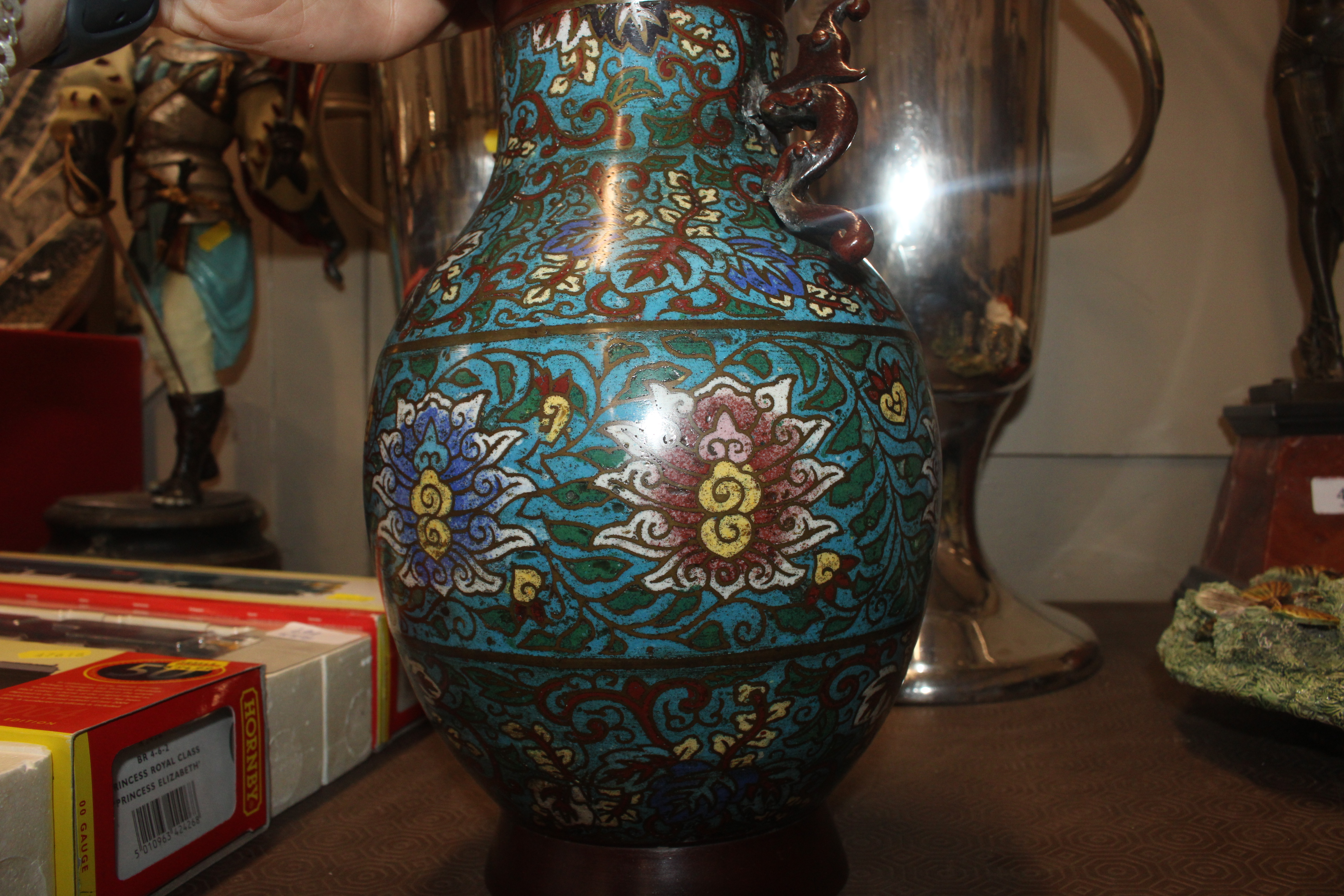 An approx. 12" Chinese 19th Century cloisonné bron - Image 9 of 14