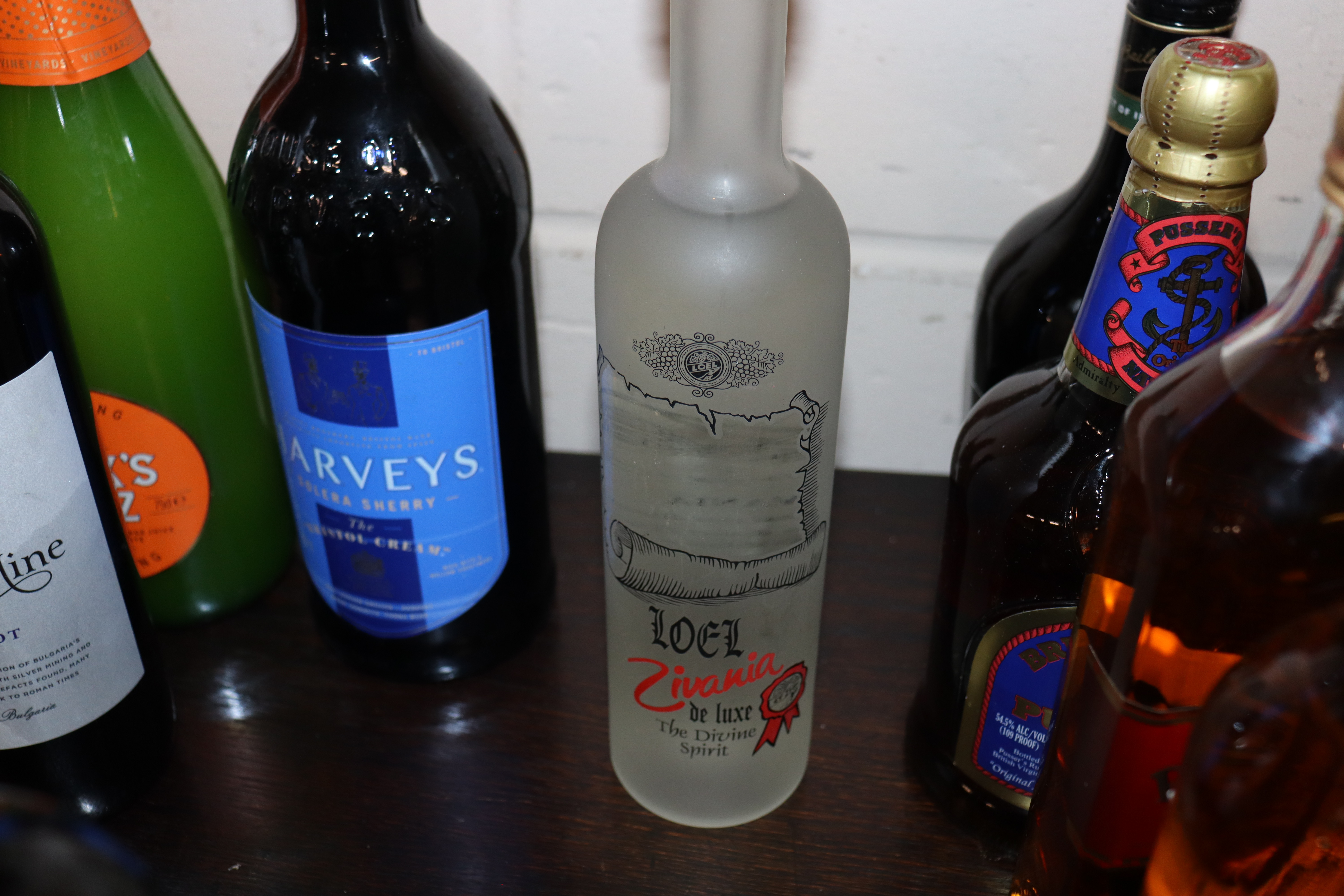 Six bottles of various wine, sherry and liqueur - Image 3 of 5