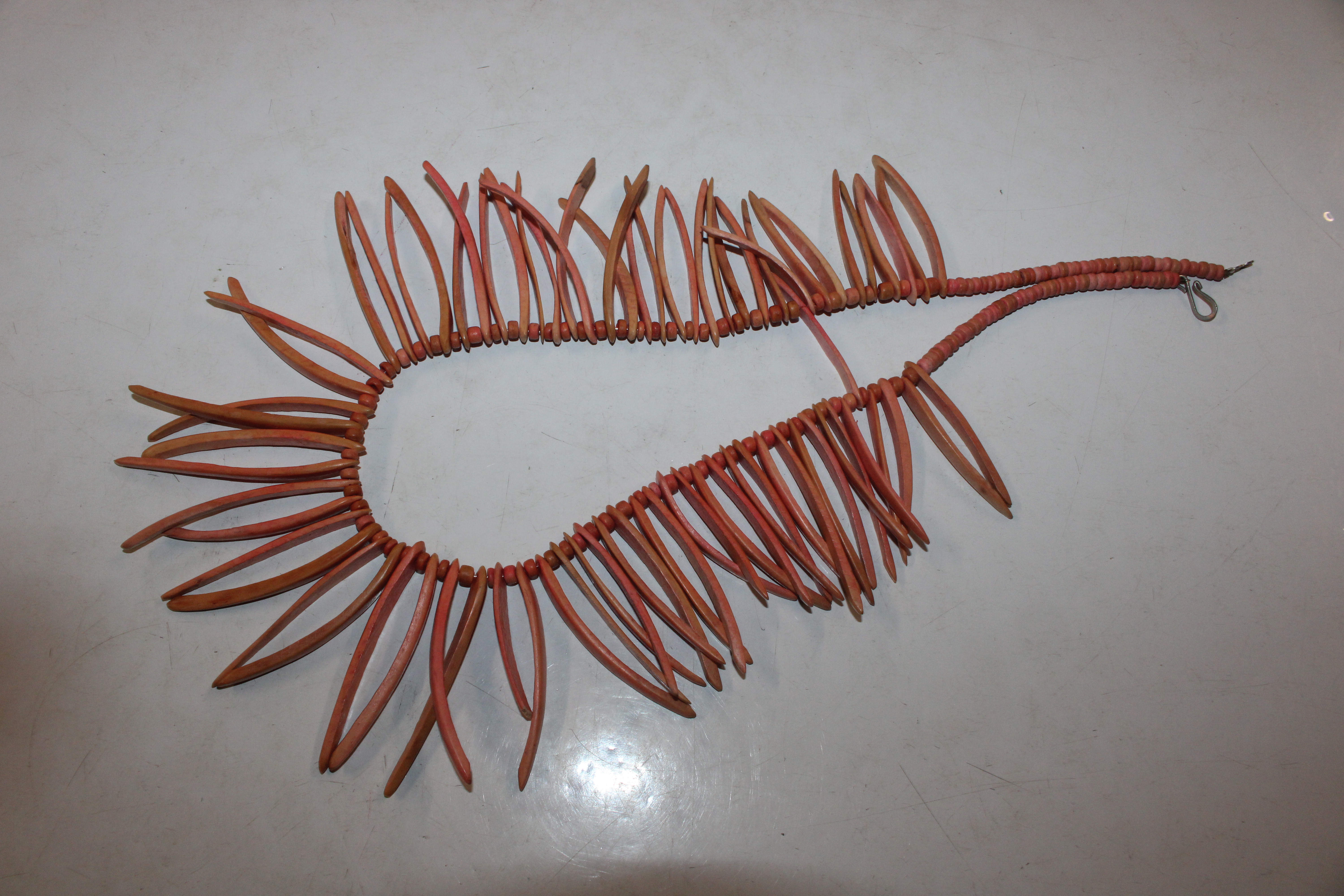 A box of jewellery to include coral necklace, yell - Image 5 of 11