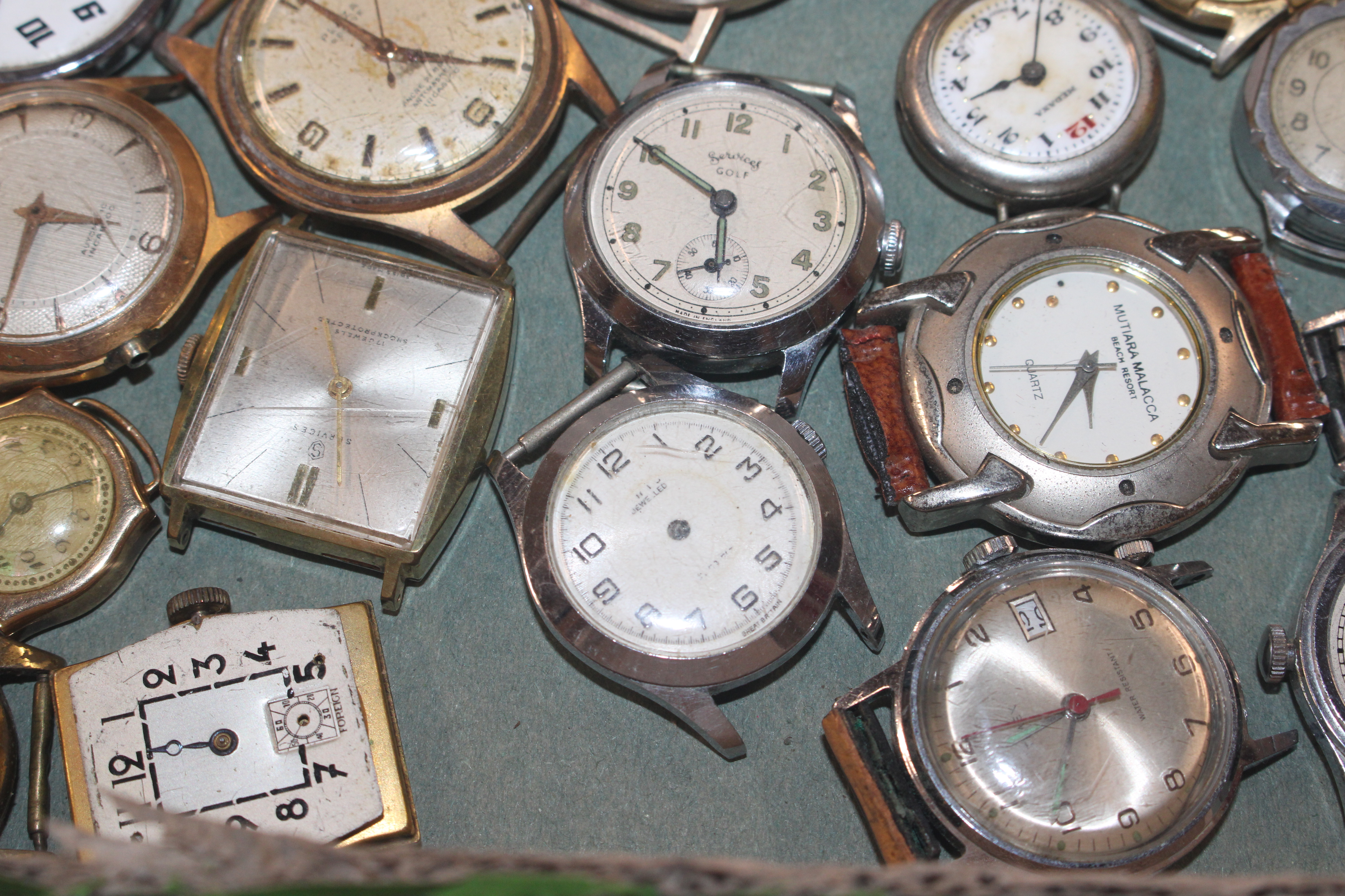 A tray of vintage and other watches for spares and - Image 5 of 8
