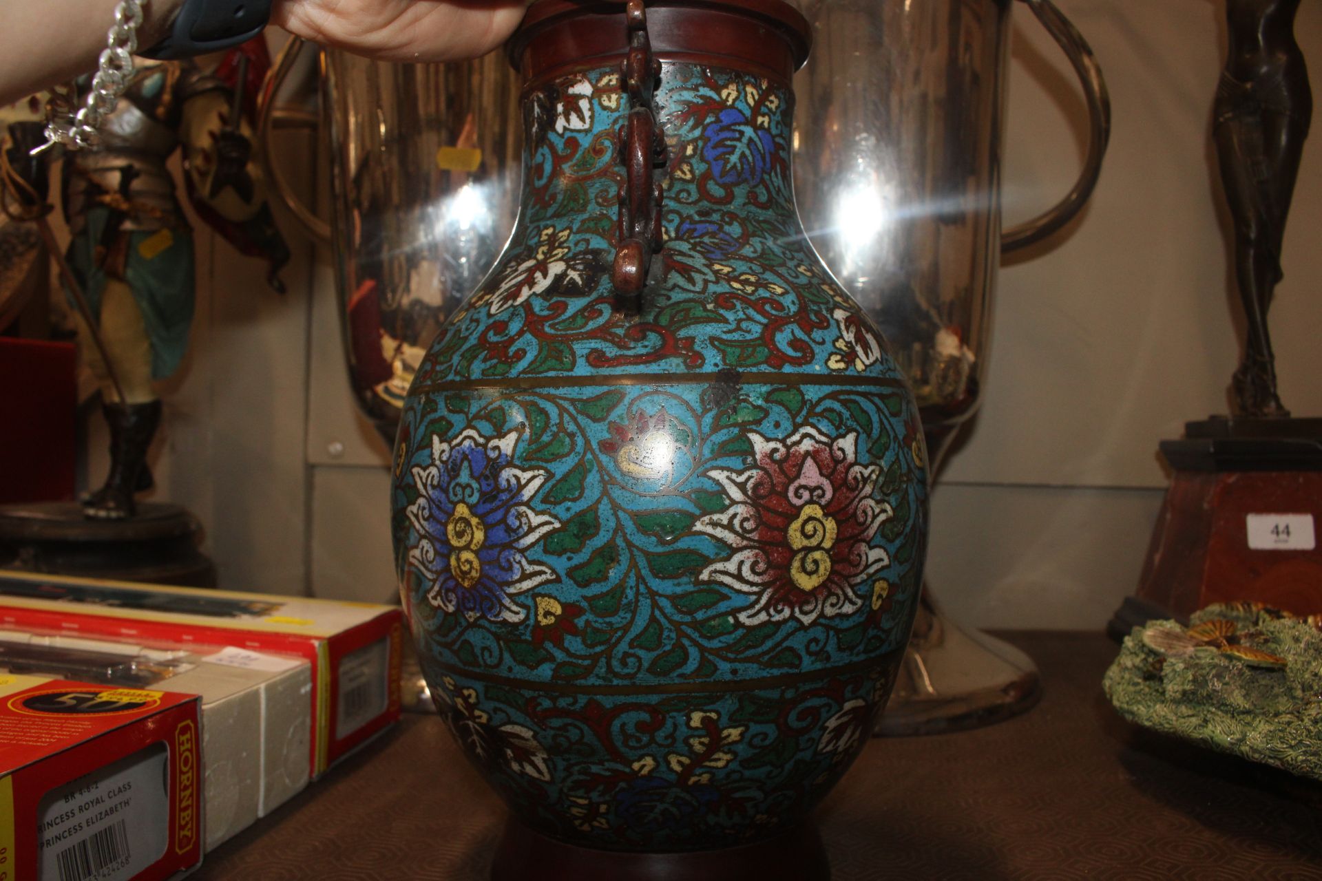 An approx. 12" Chinese 19th Century cloisonné bron - Image 7 of 14