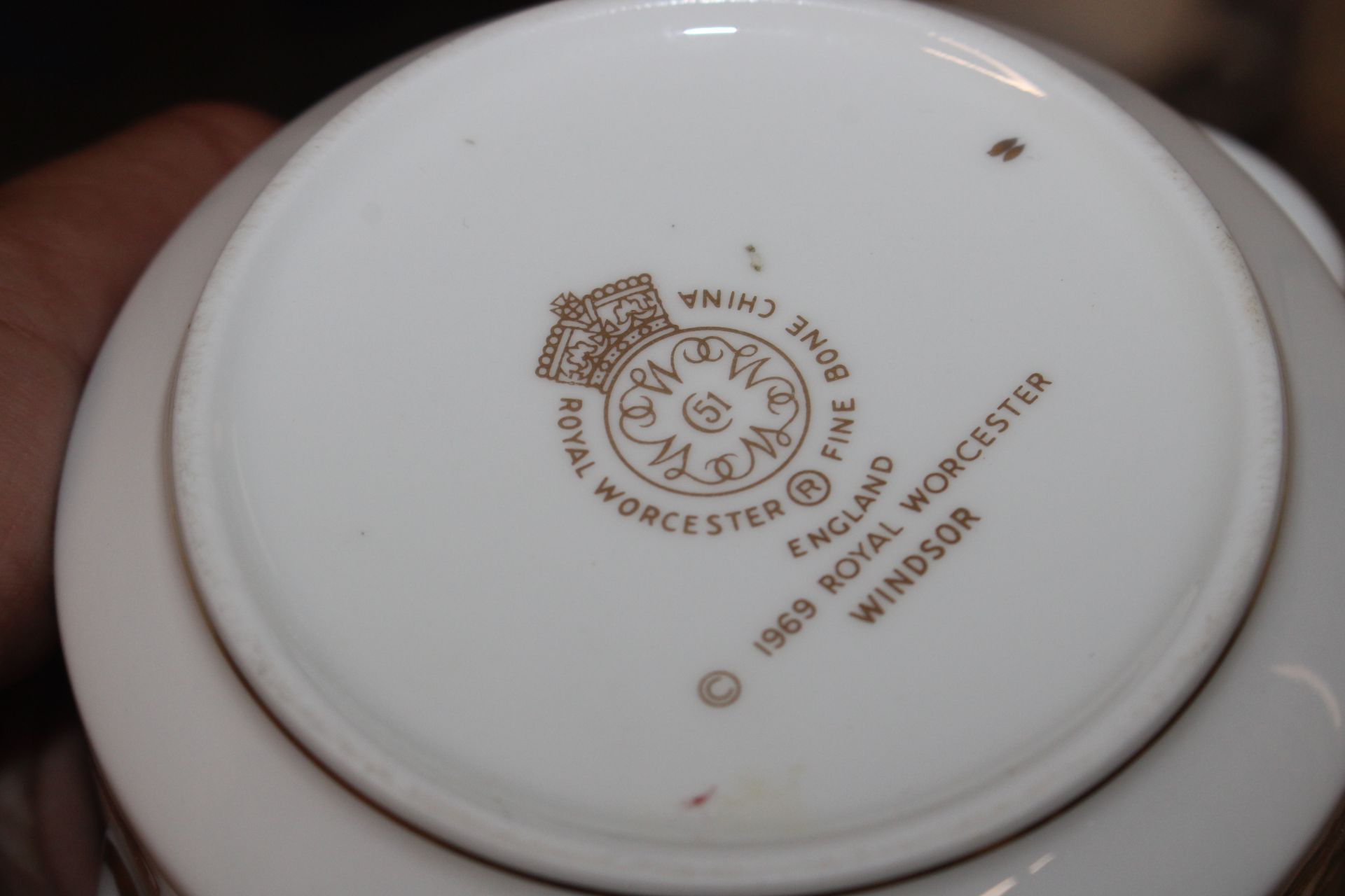 A quantity of Royal Worcester "Windsor" pattern te - Image 4 of 5