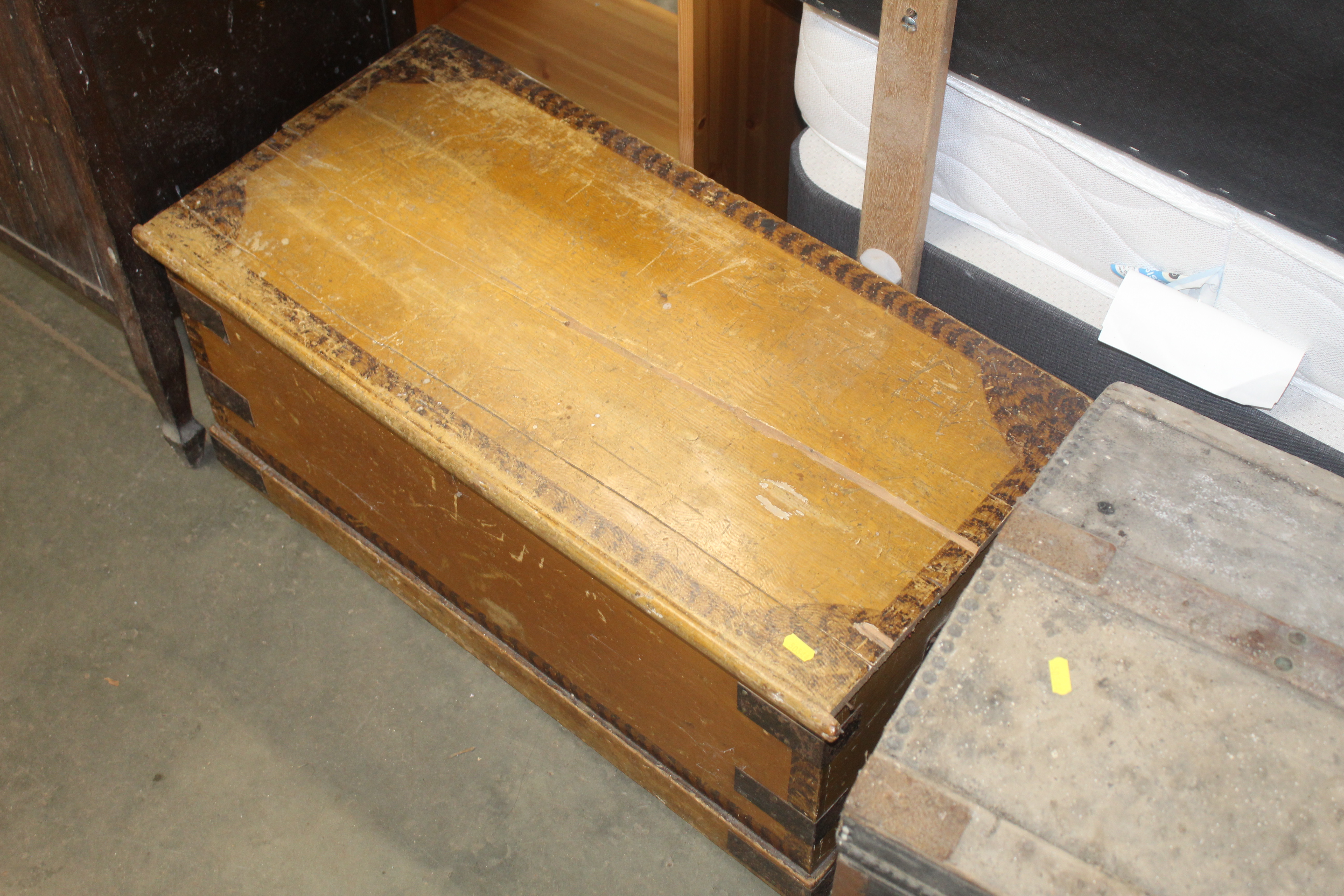 A vintage wooden and metal bound dome topped trunk - Image 3 of 3