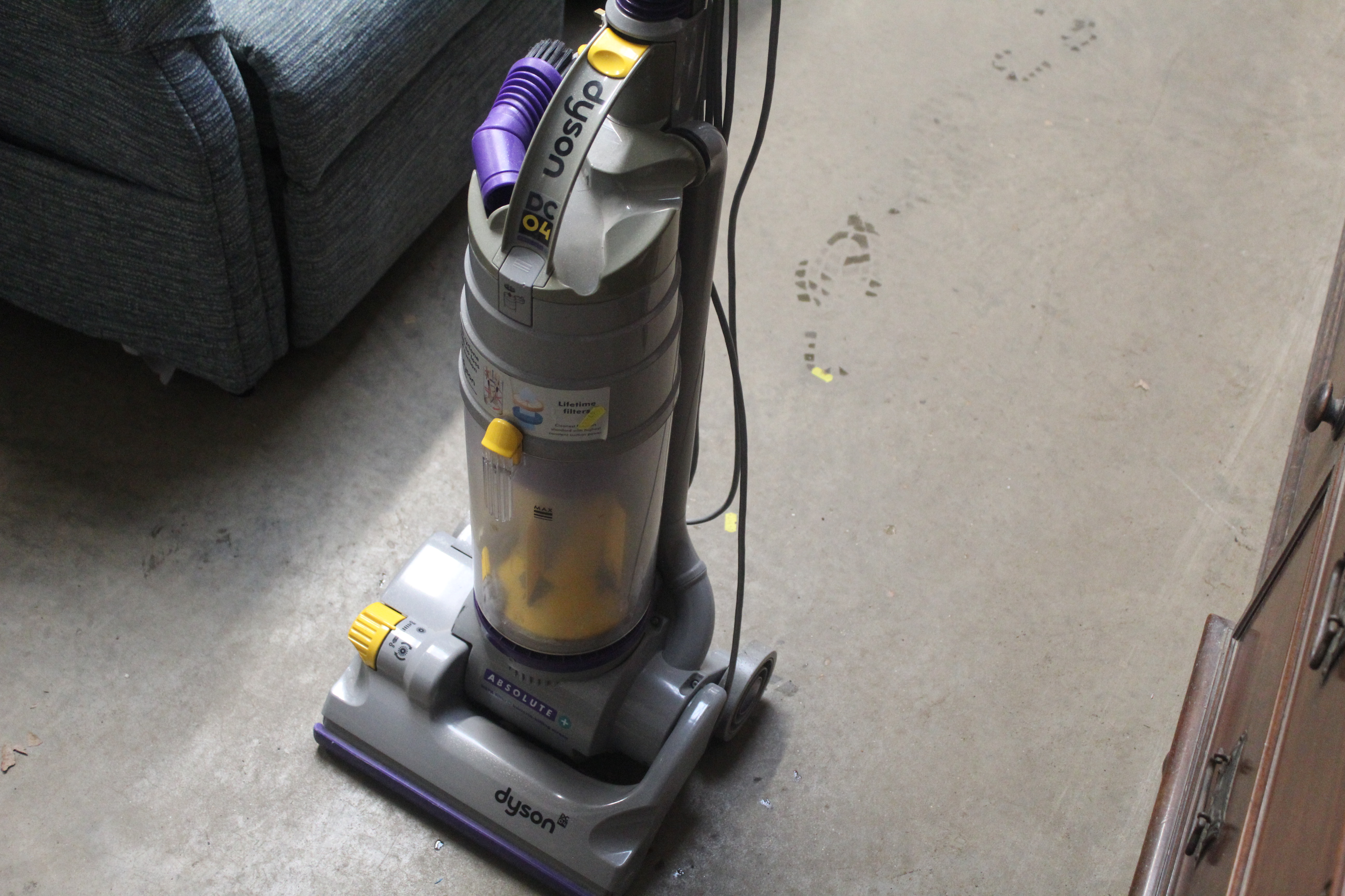 A Dyson DCO4 upright vacuum cleaner - Image 3 of 3