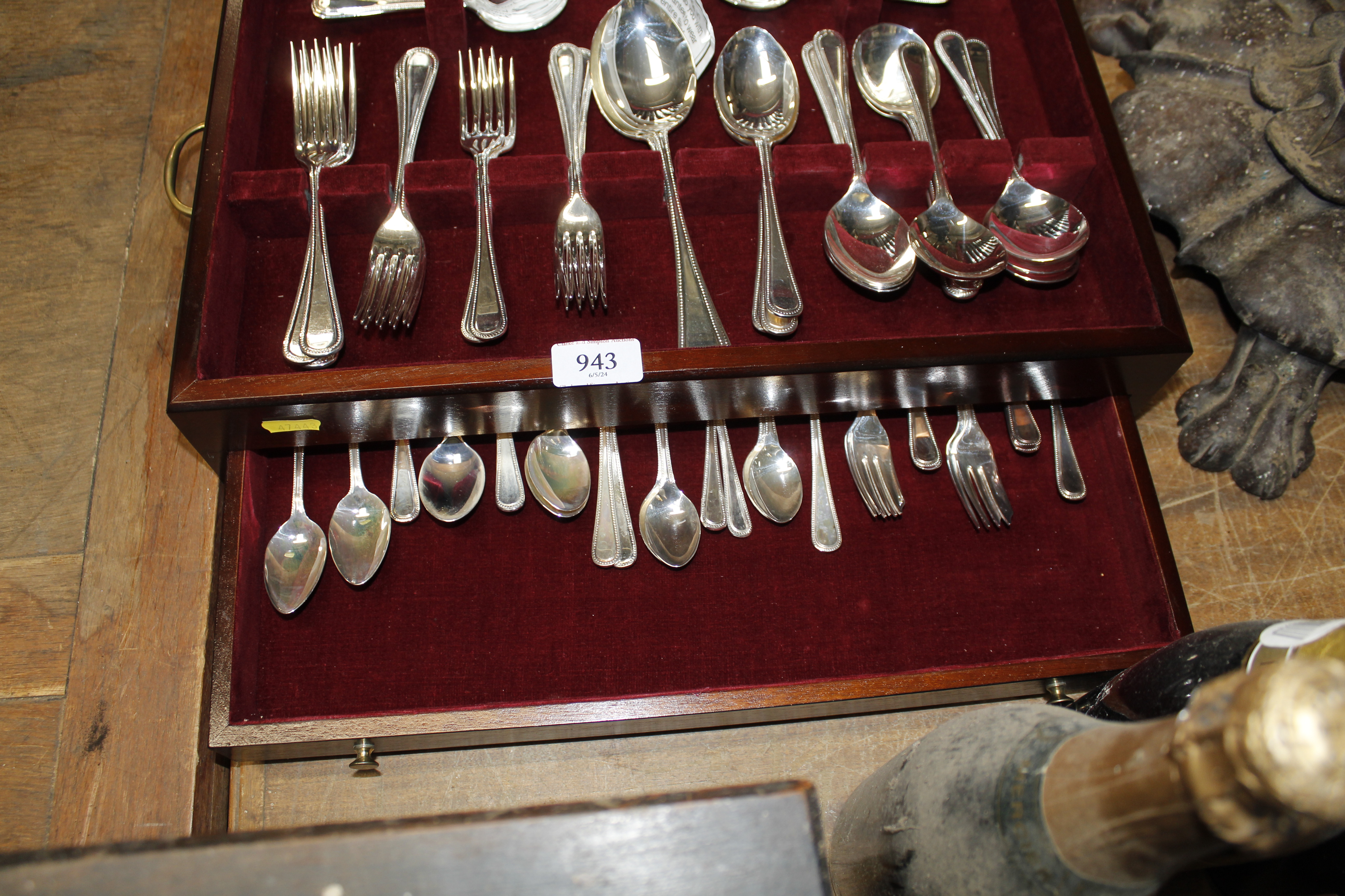 A canteen of silver plated cutlery - Image 2 of 3