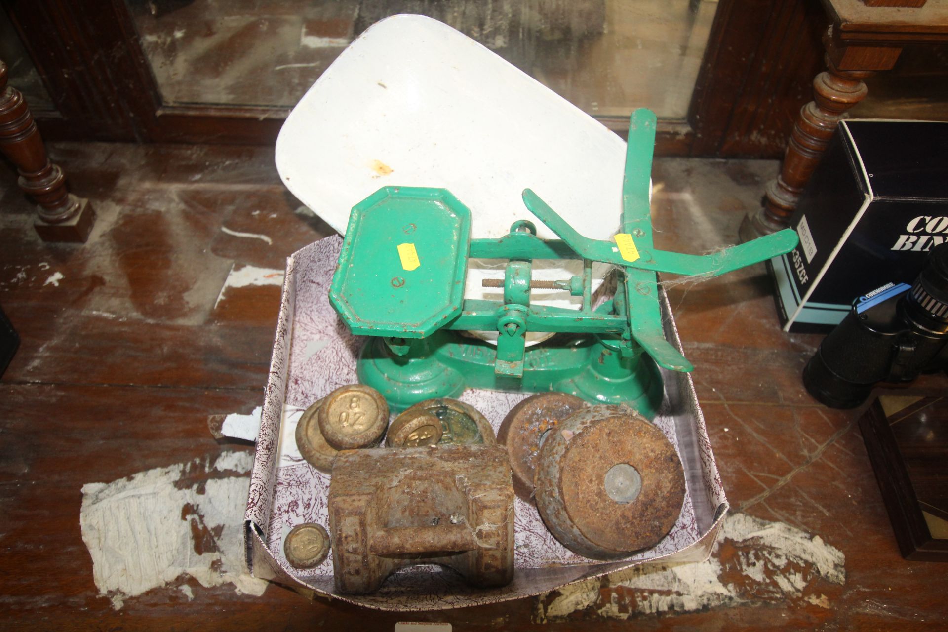 A set of scales and collection of weights