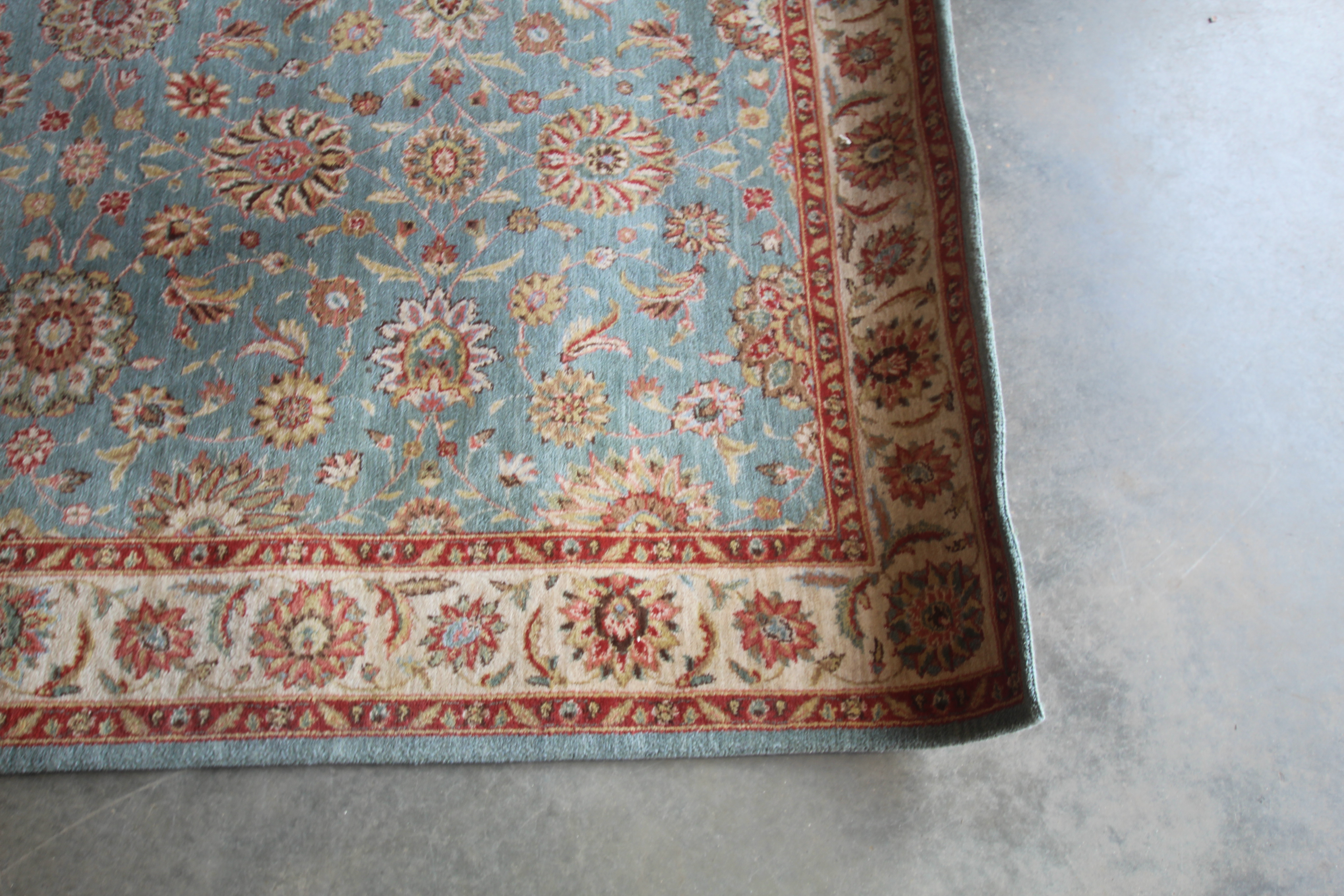 An approx. 8'3" x 5'5" floral patterned rug - Image 2 of 6