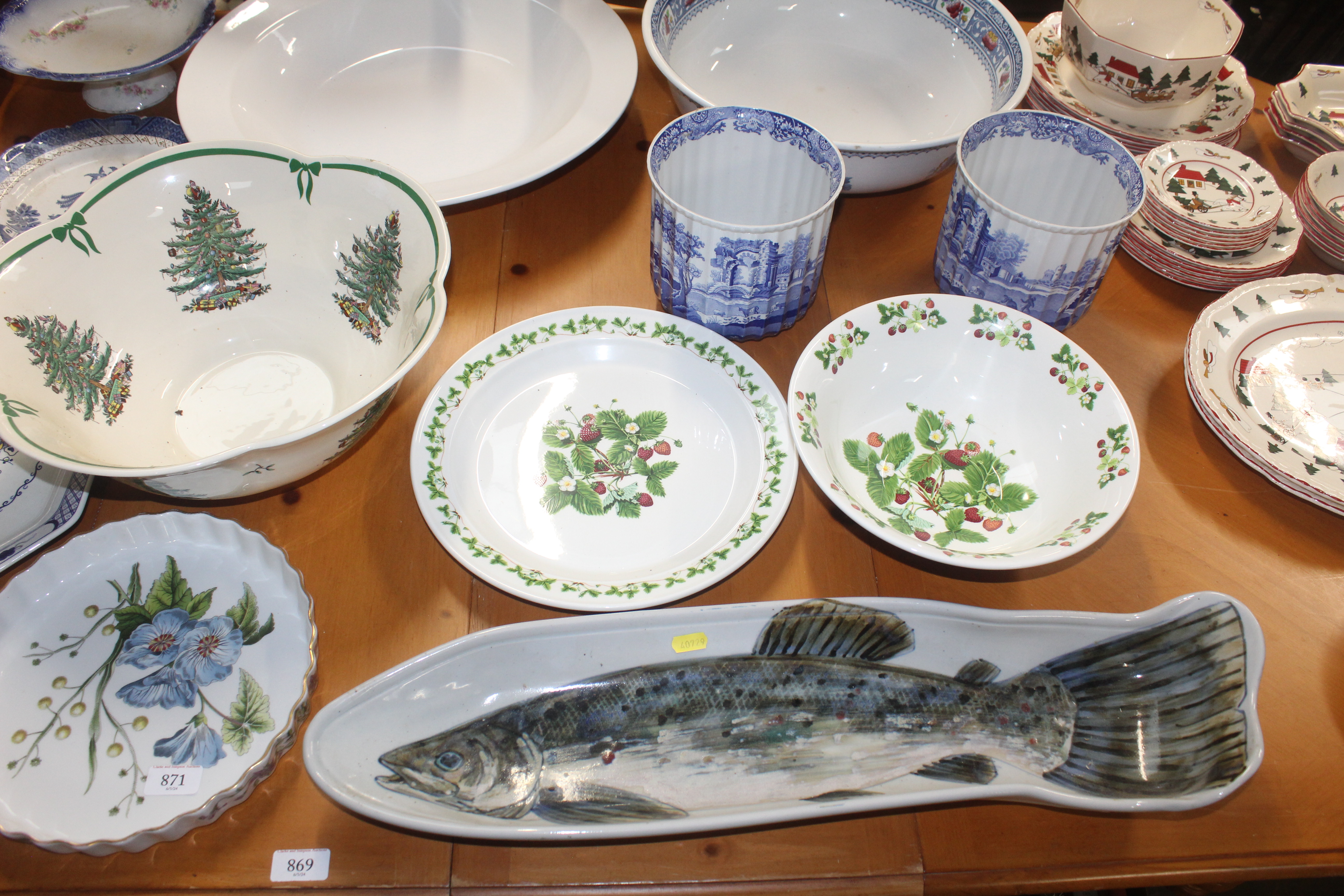 A collection of decorative china including Highland stoneware fish plate, a pair of Spode " - Image 2 of 3