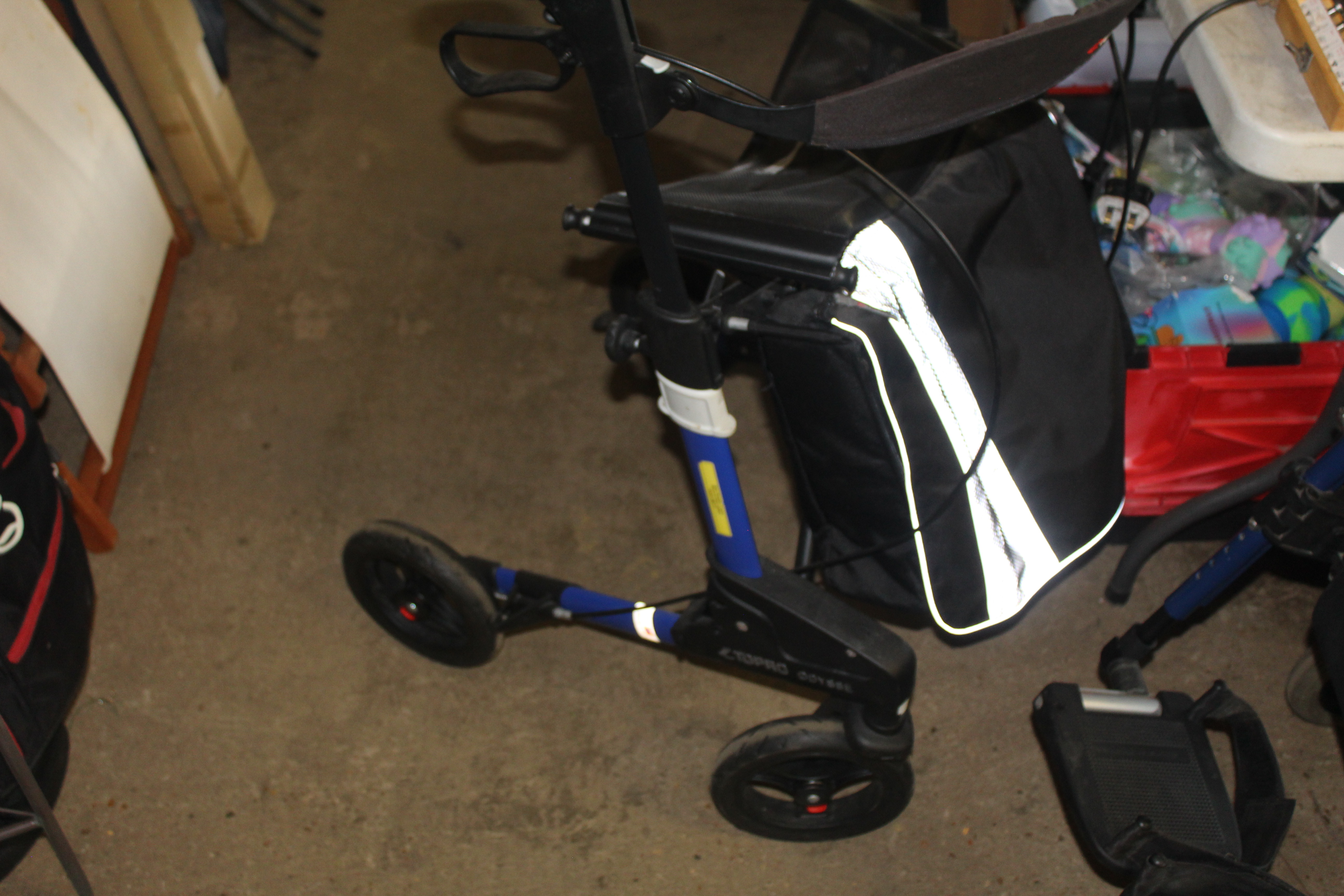 A Topro Odysse folding stroller with front carryin - Image 2 of 3