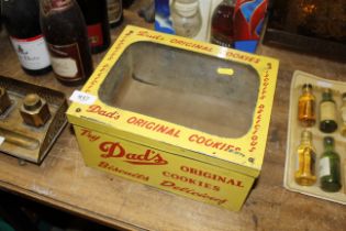 A "Dad's" original advertising cookie tin