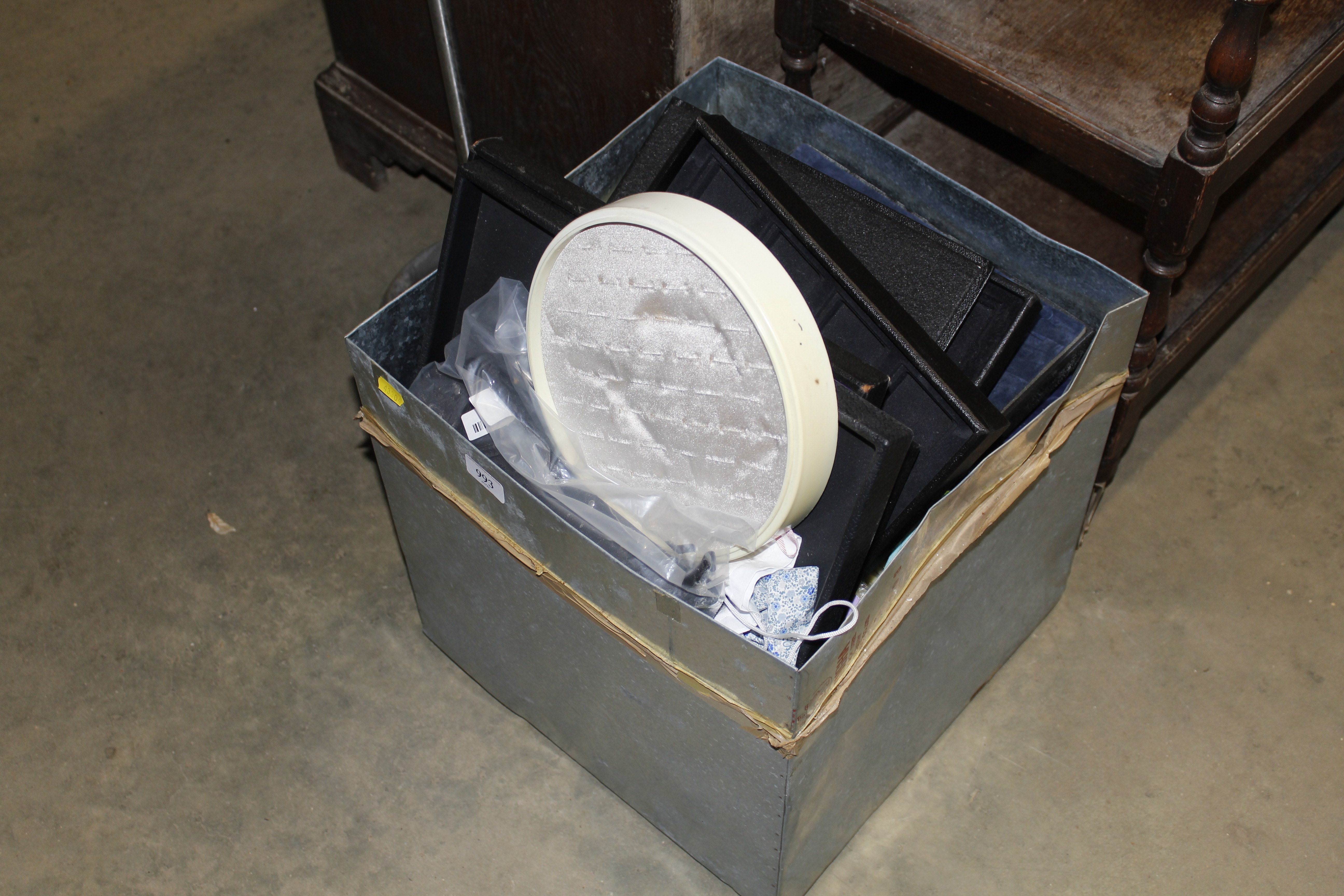 A box of jewellery trays