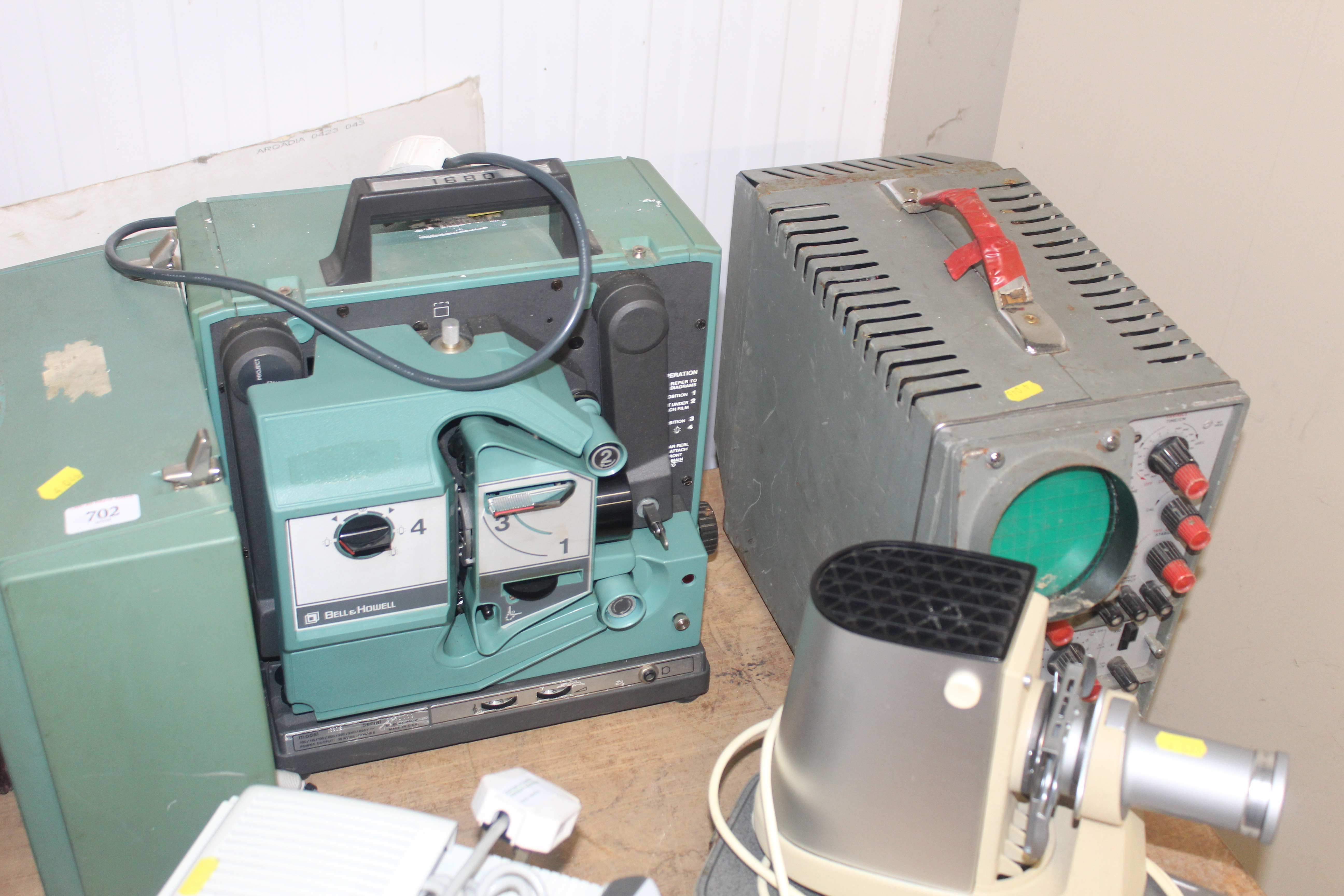 A Bell & Howell 1680 projector, a Braun projector, a Leitz projector and a Telequipment tester and a - Image 3 of 4