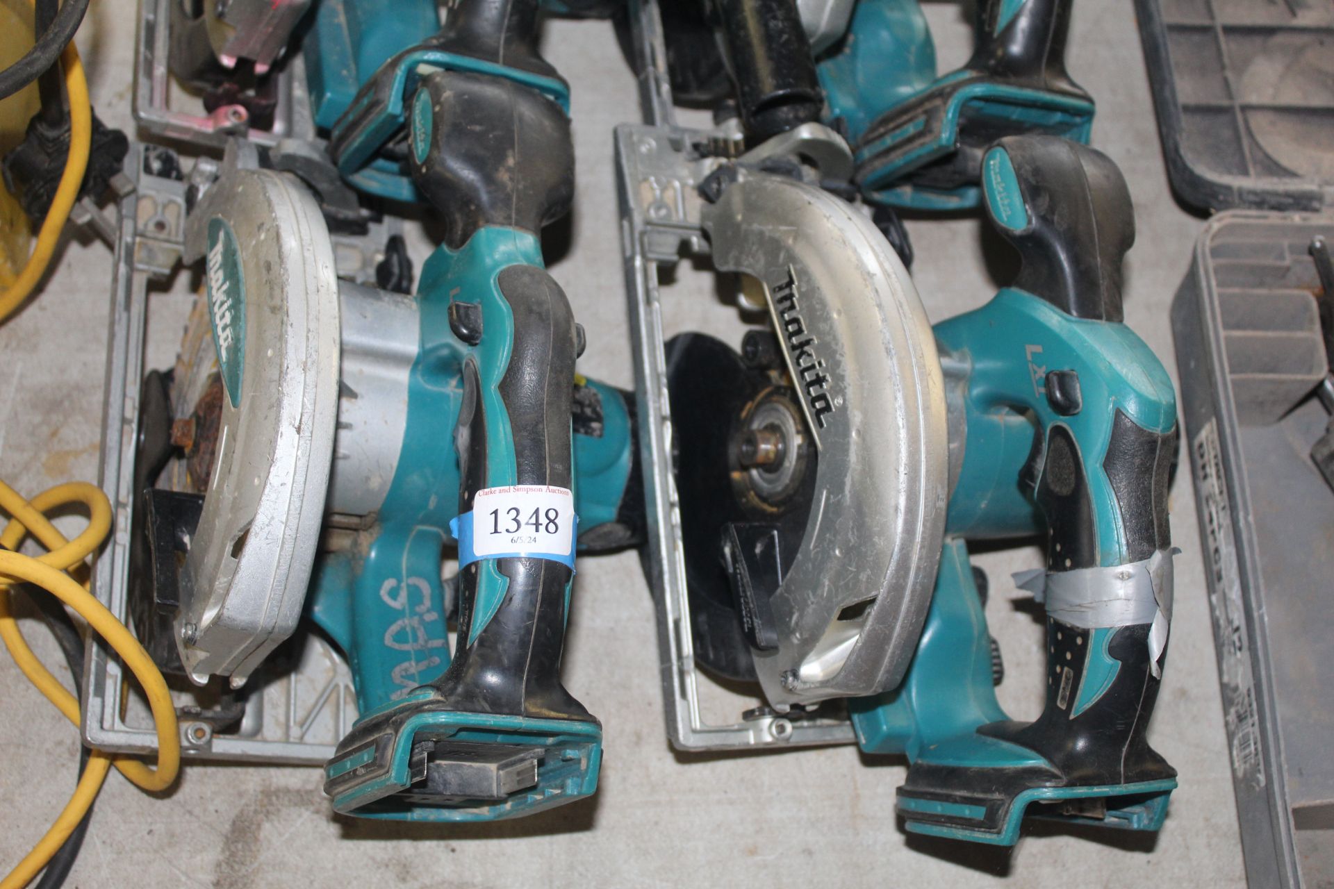 Two Makita BSS610 cordless circular saws and two M - Image 2 of 3