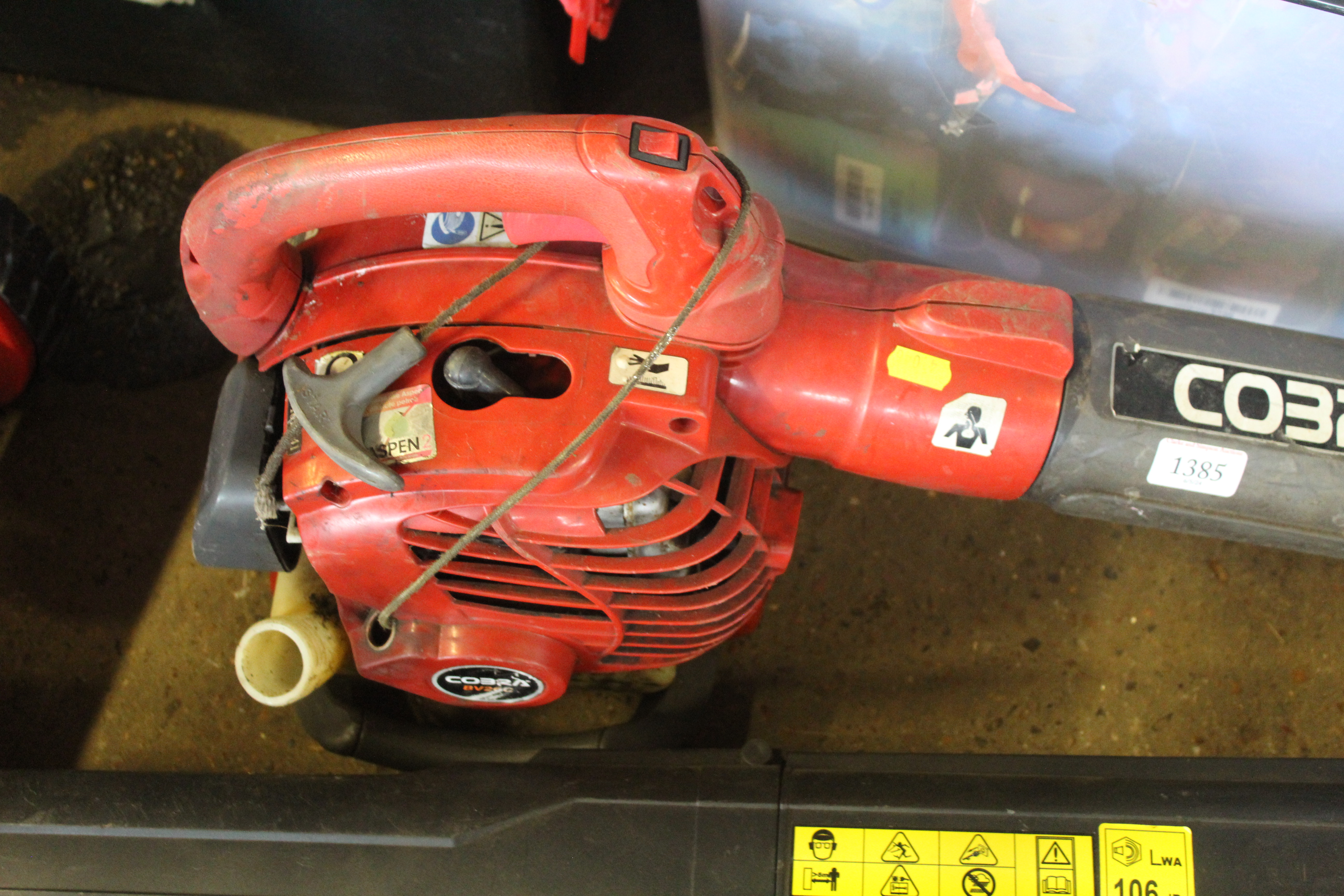 A Cobra BV26C petrol leaf blower - Image 2 of 2