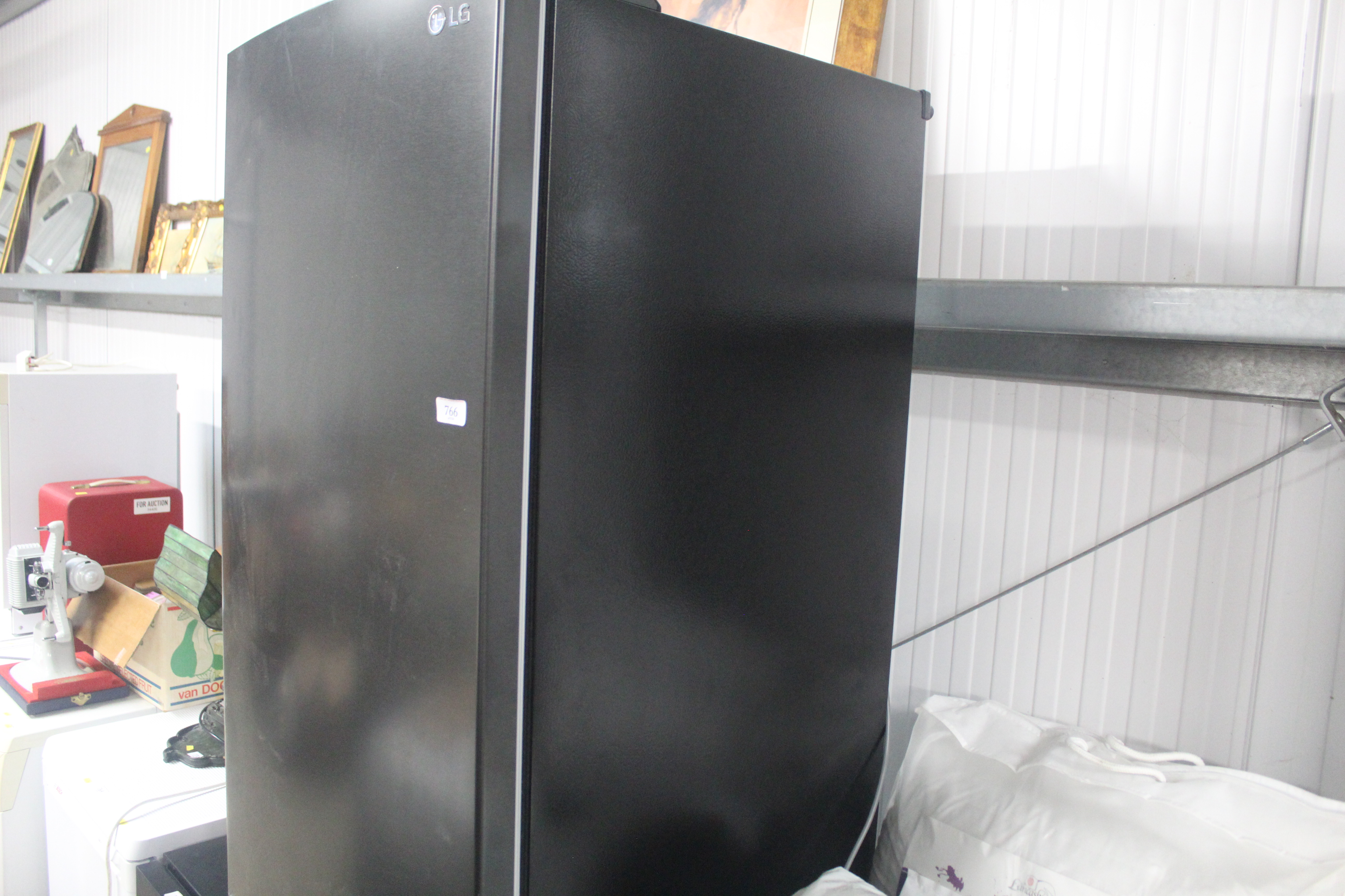 An LG fridge freezer - Image 4 of 6