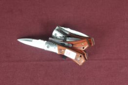 4x British folding pocket knife. V