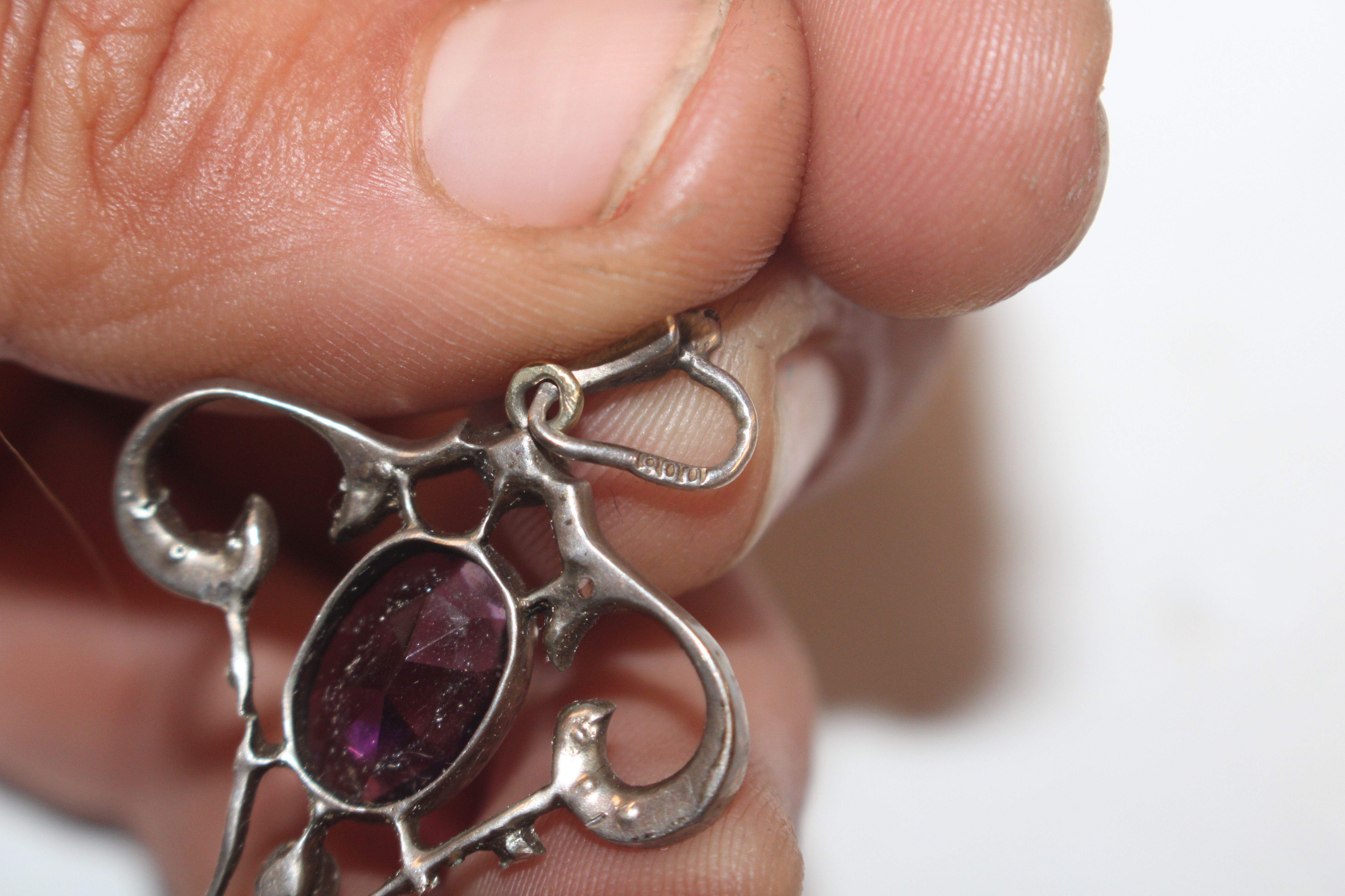 A box of silver and white metal jewellery to include pendants and earrings - Image 4 of 16