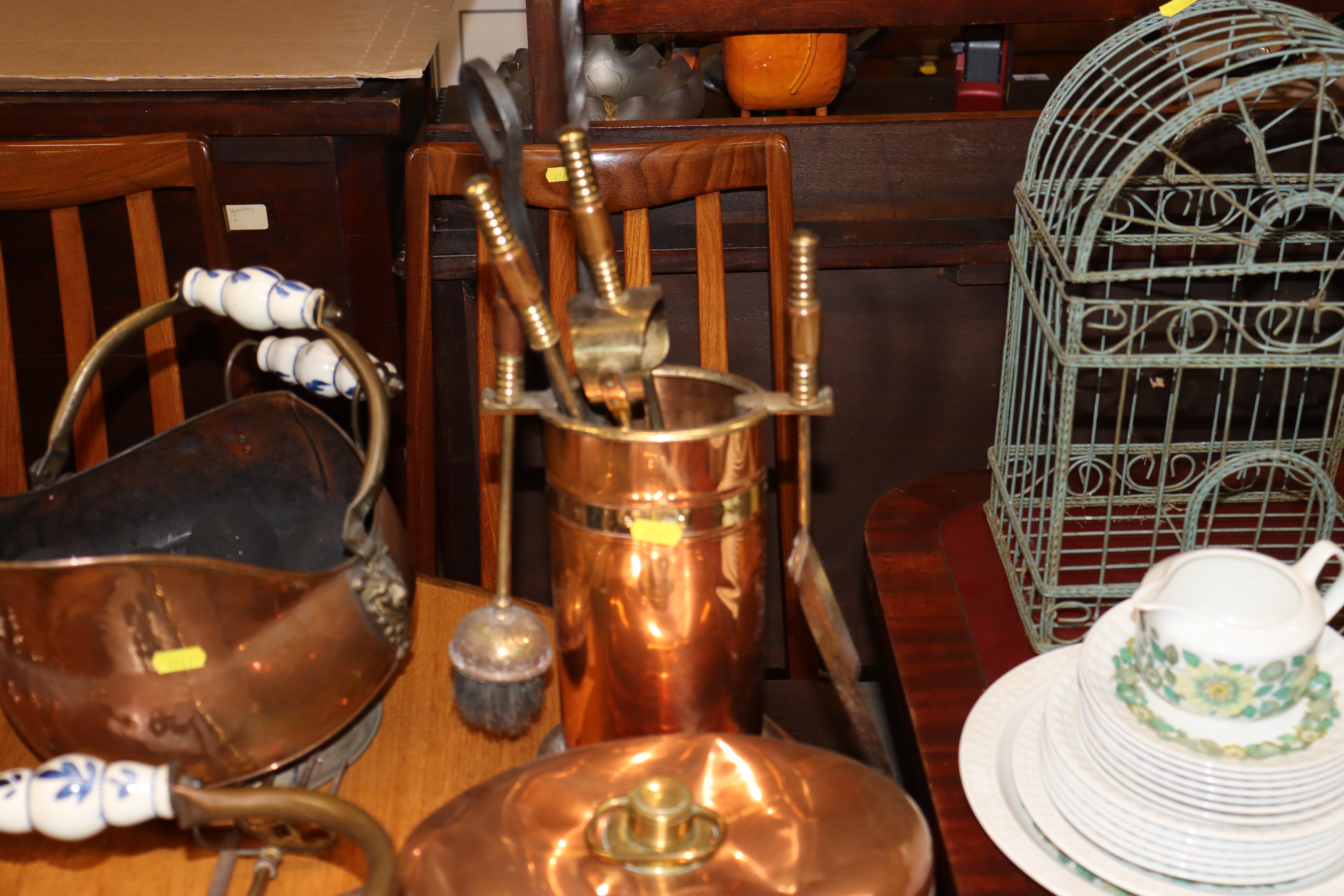 A quantity of copper and brassware to include bowl - Image 6 of 6