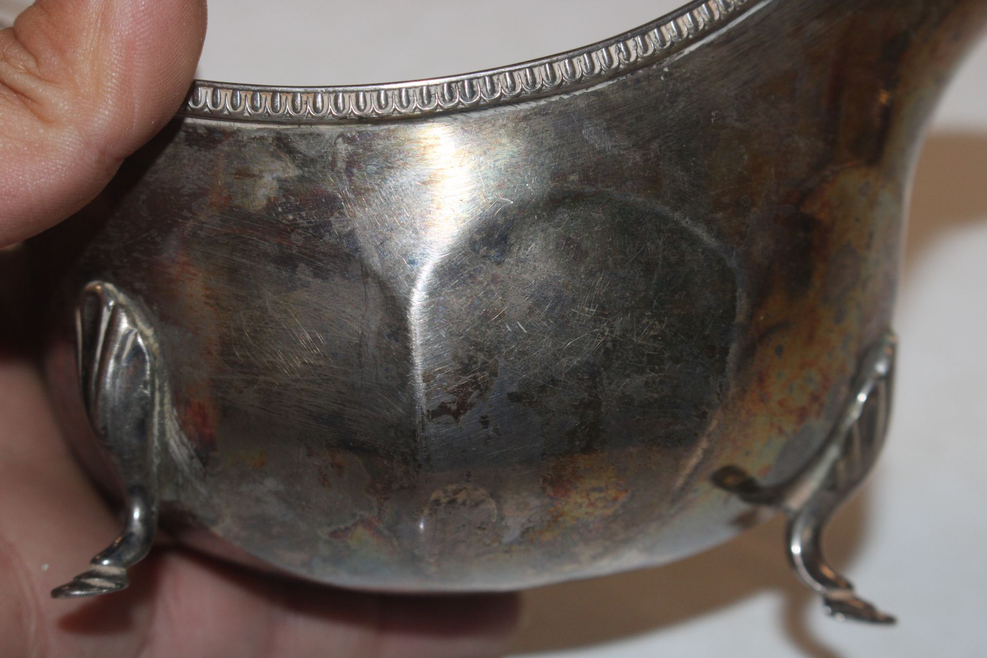A silver sauce boat, approx. 6oz (231gms) - Image 5 of 6