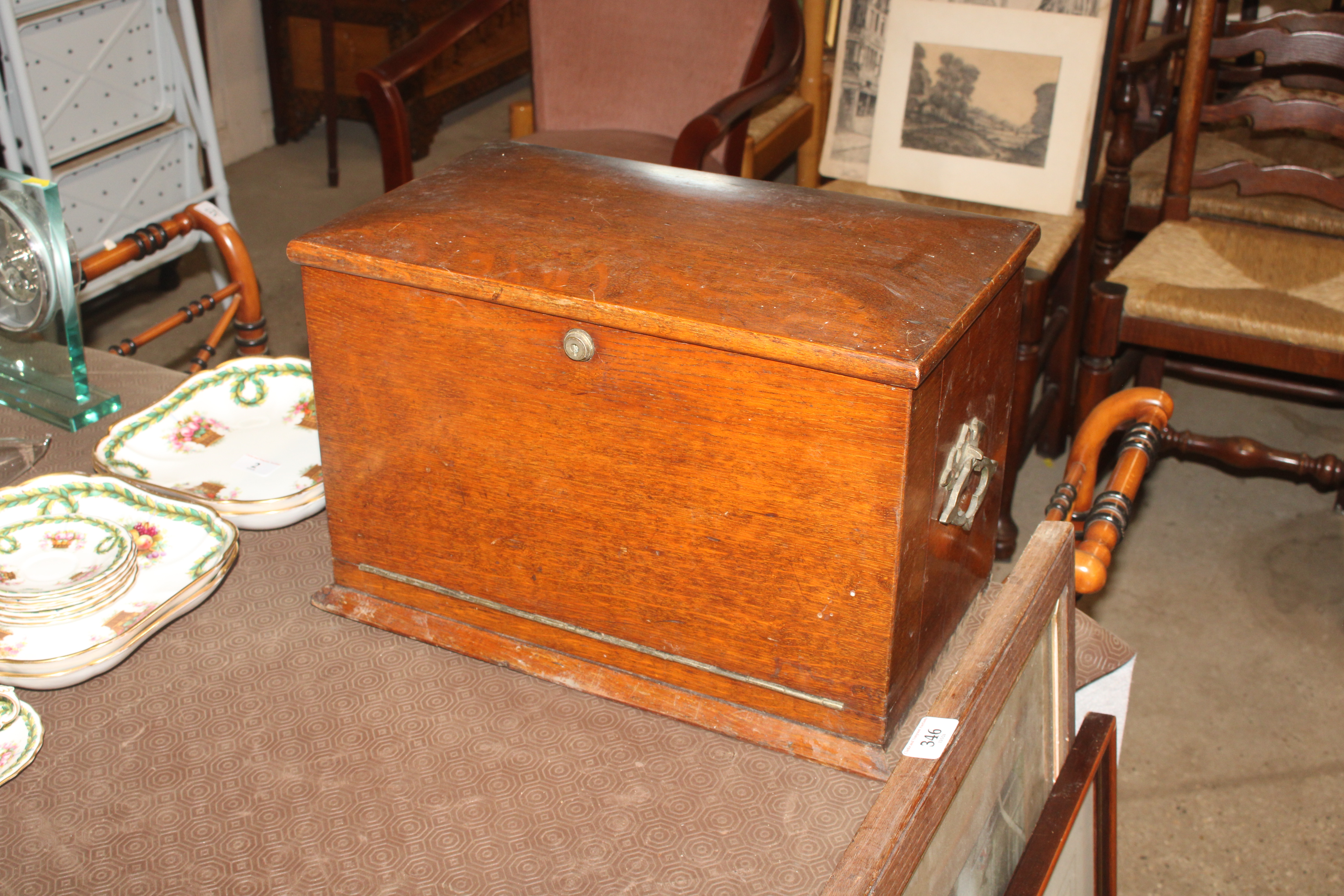 A late Victorian oak stationery cabinet - Image 11 of 19