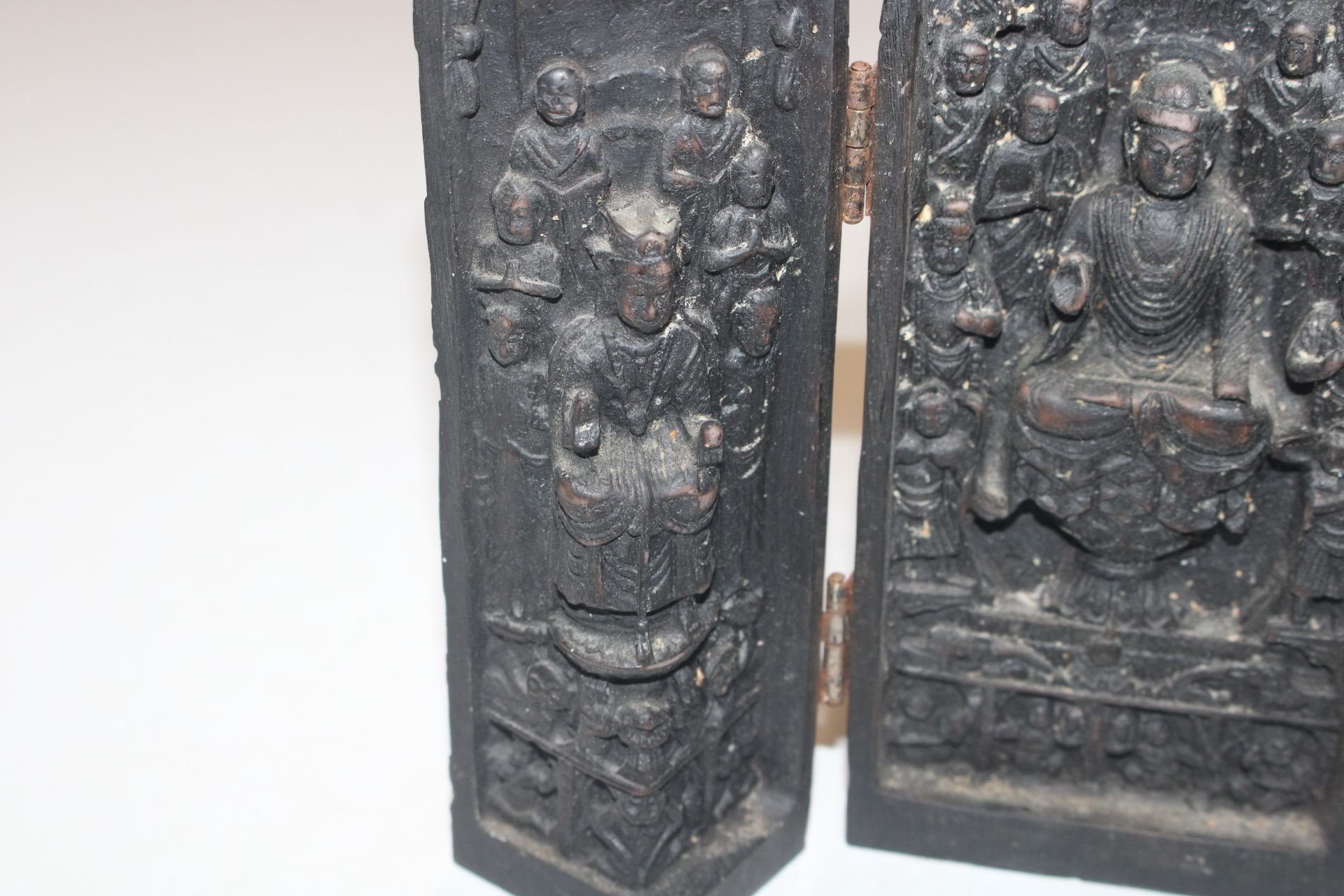 A Chinese resin triptych folding Buddha - Image 2 of 17