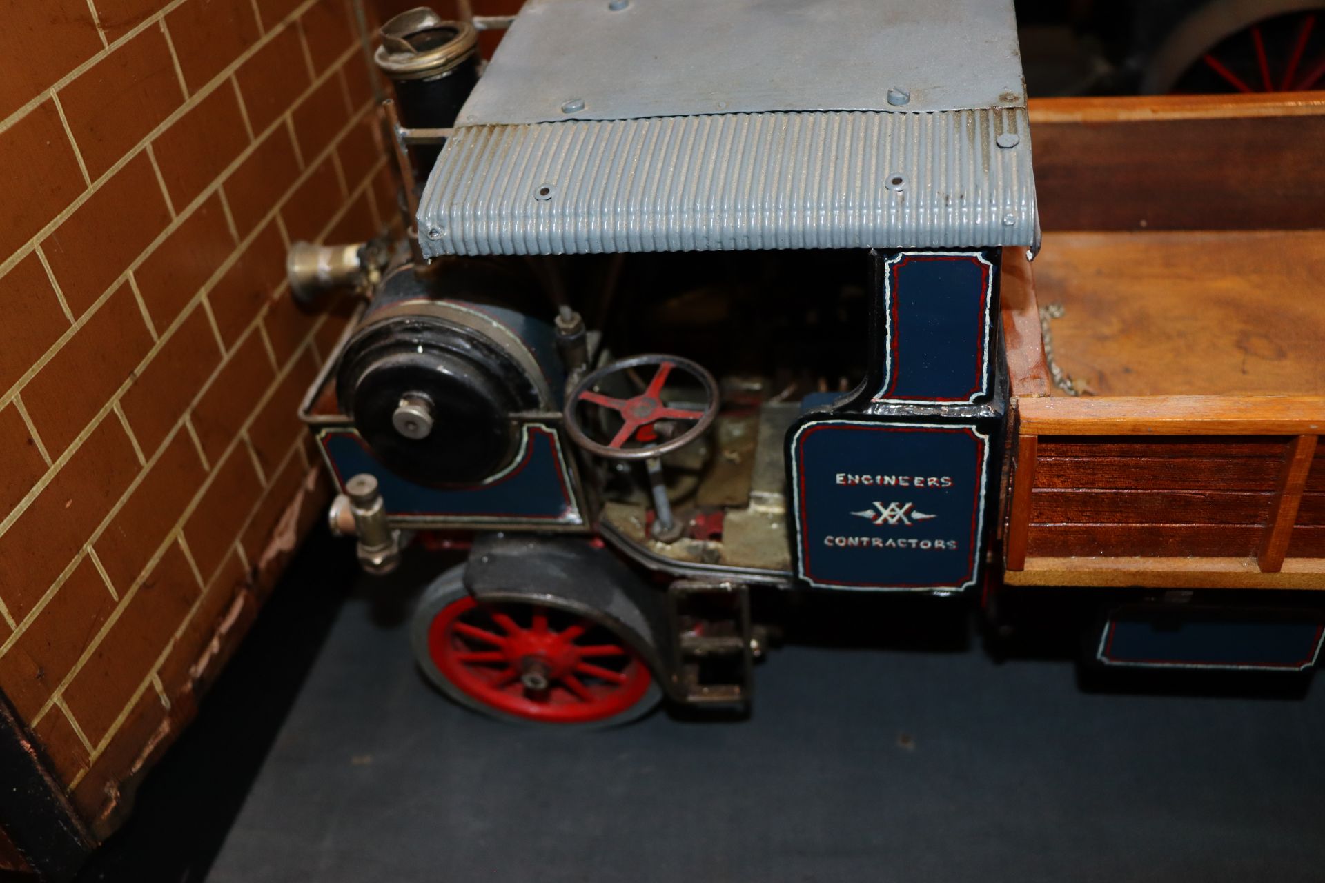 A tin plate spirit fired model of a steam road wagon - Image 5 of 10