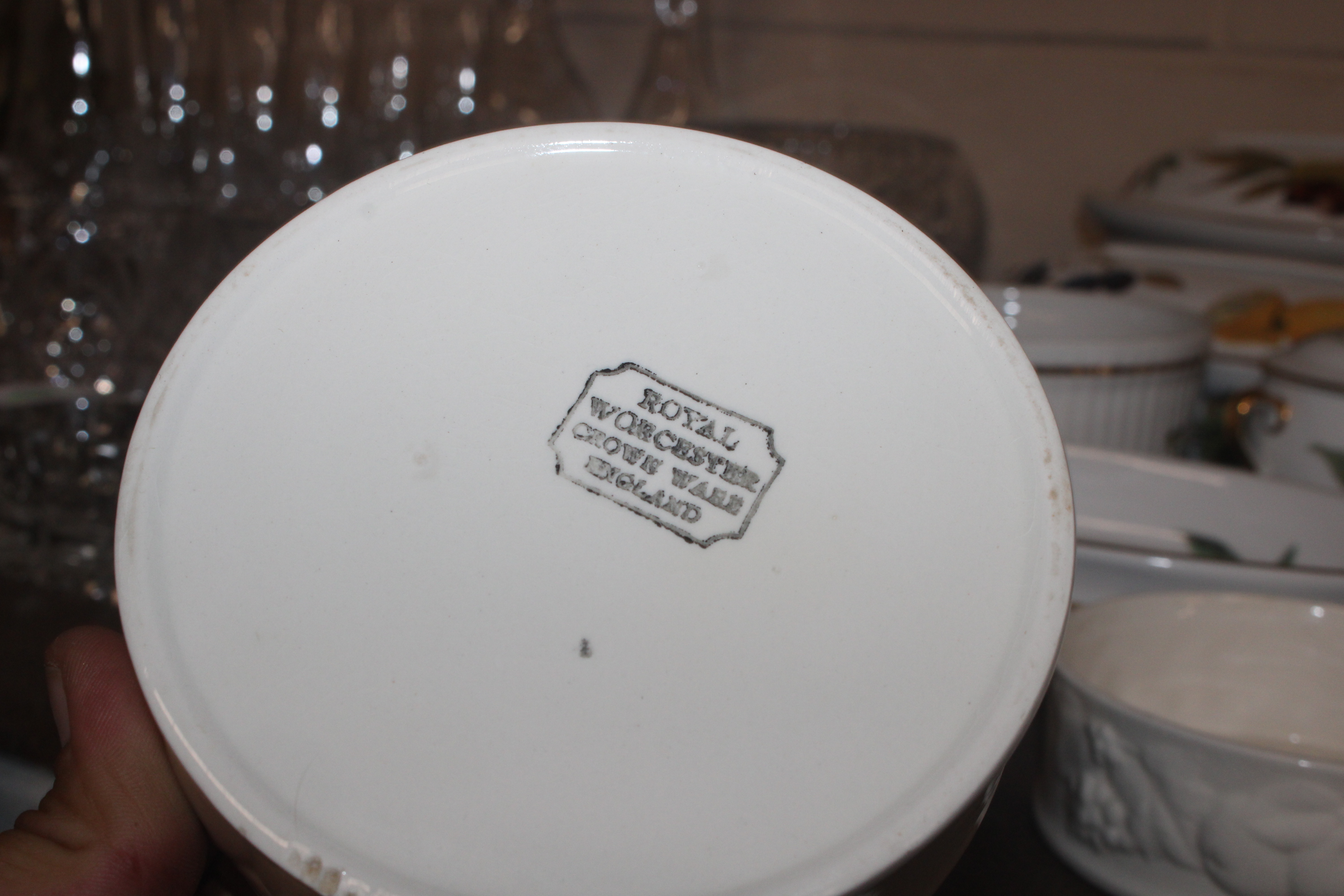 A quantity of Royal Worcester oven to table ware - Image 4 of 4