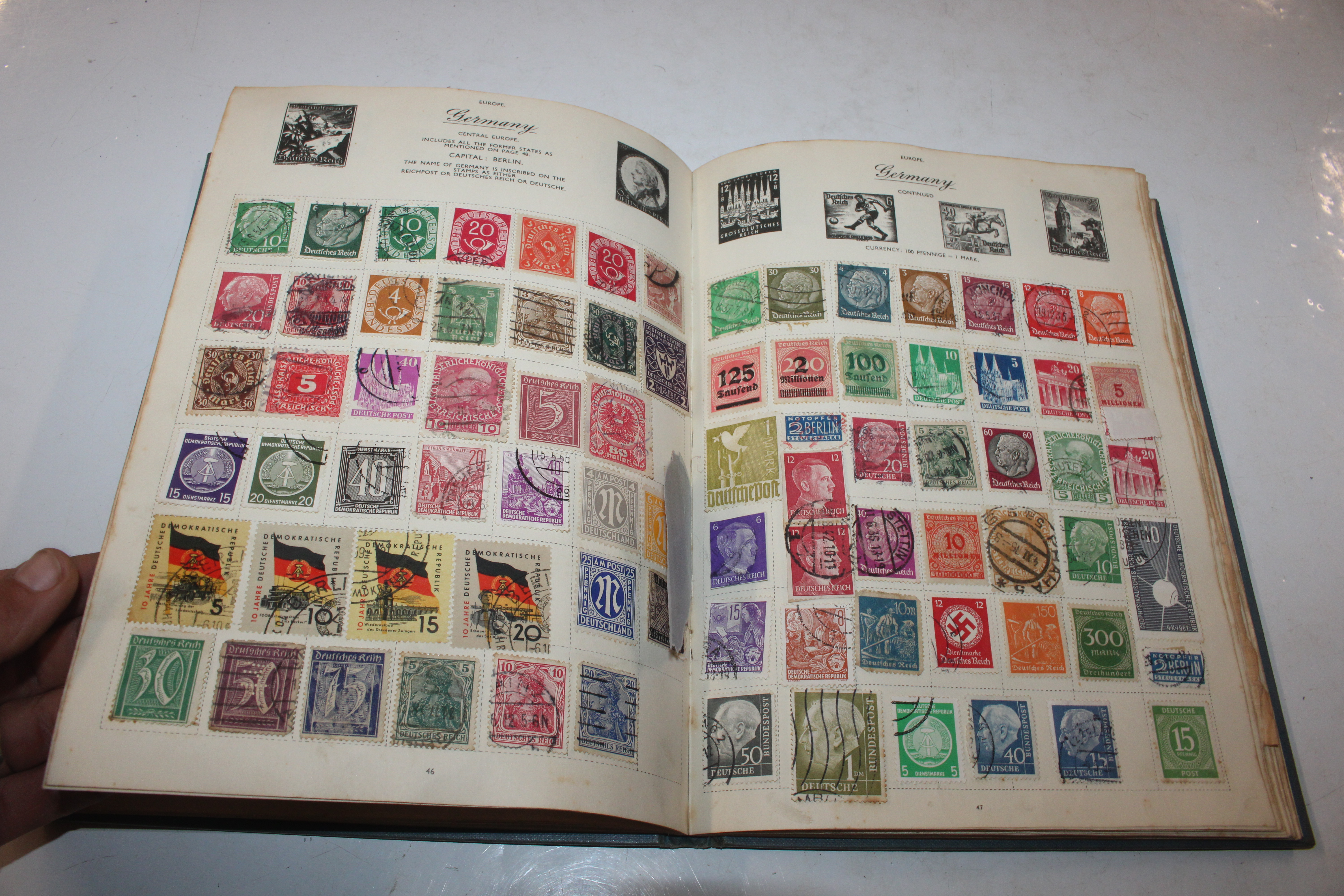 A box containing an album of stamps, various loose - Bild 9 aus 27