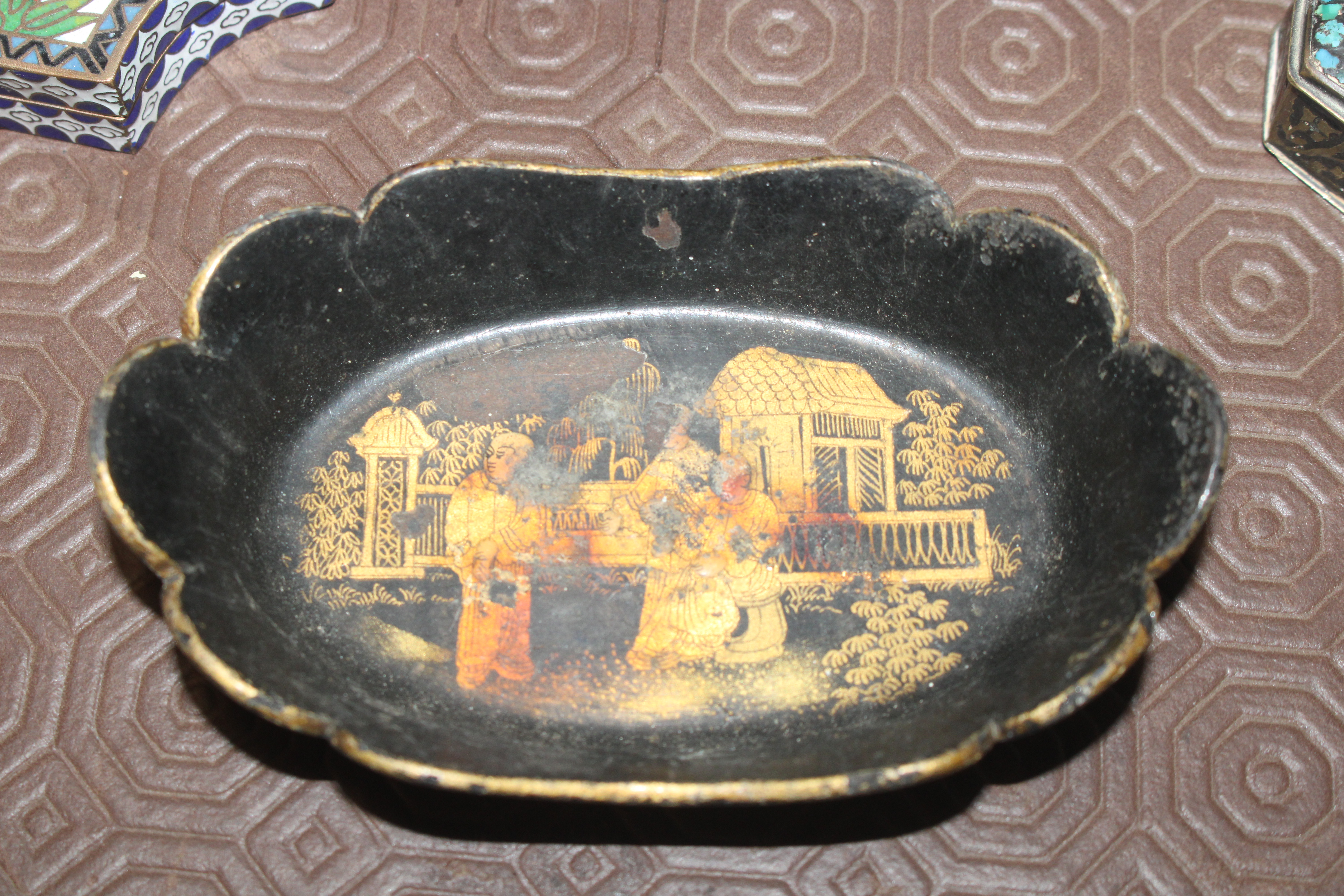 A Chinese cloisonné bowl; a cloisonné fan shaped b - Image 12 of 17
