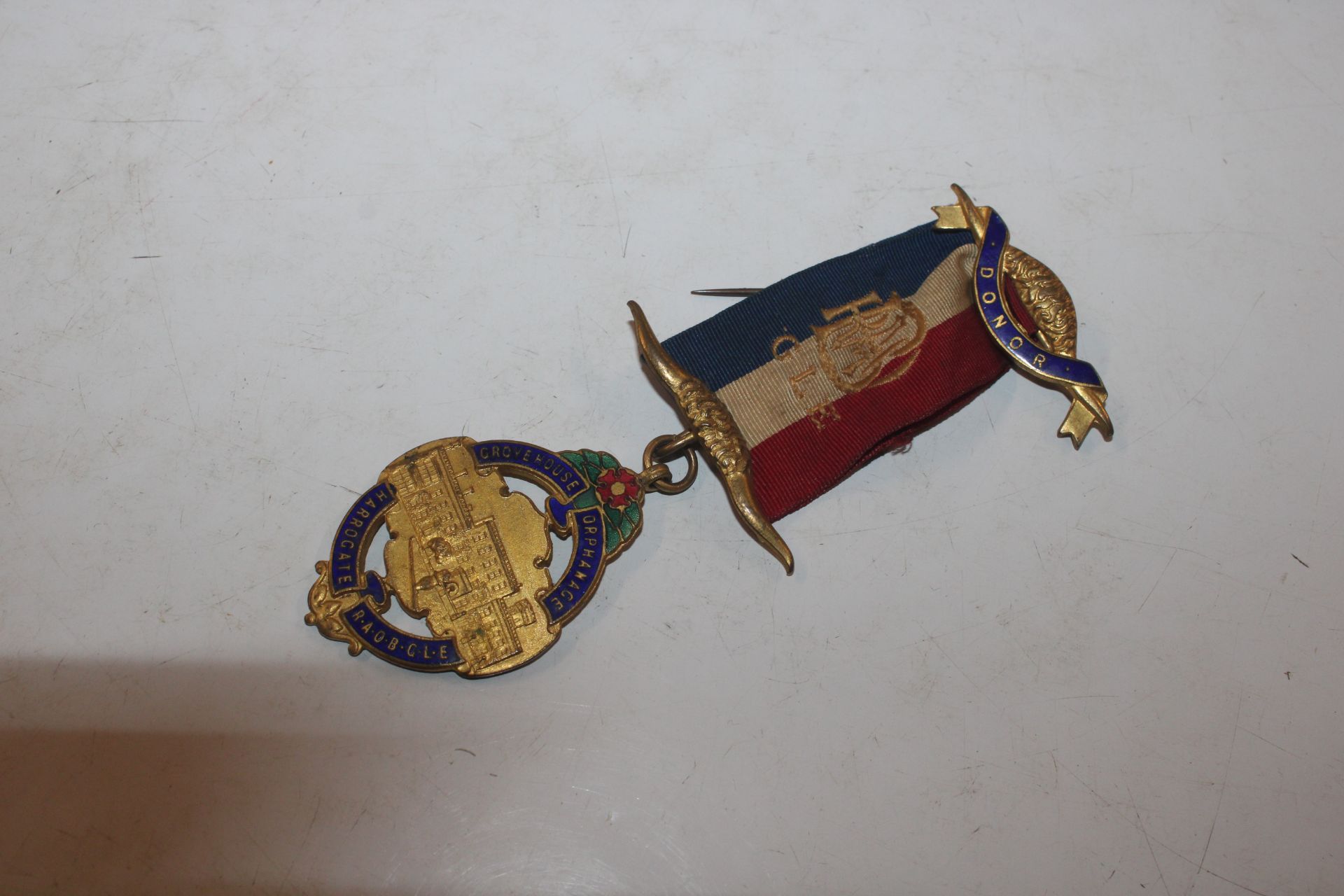 A collection of silver gilt and other Masonic meda - Image 39 of 43
