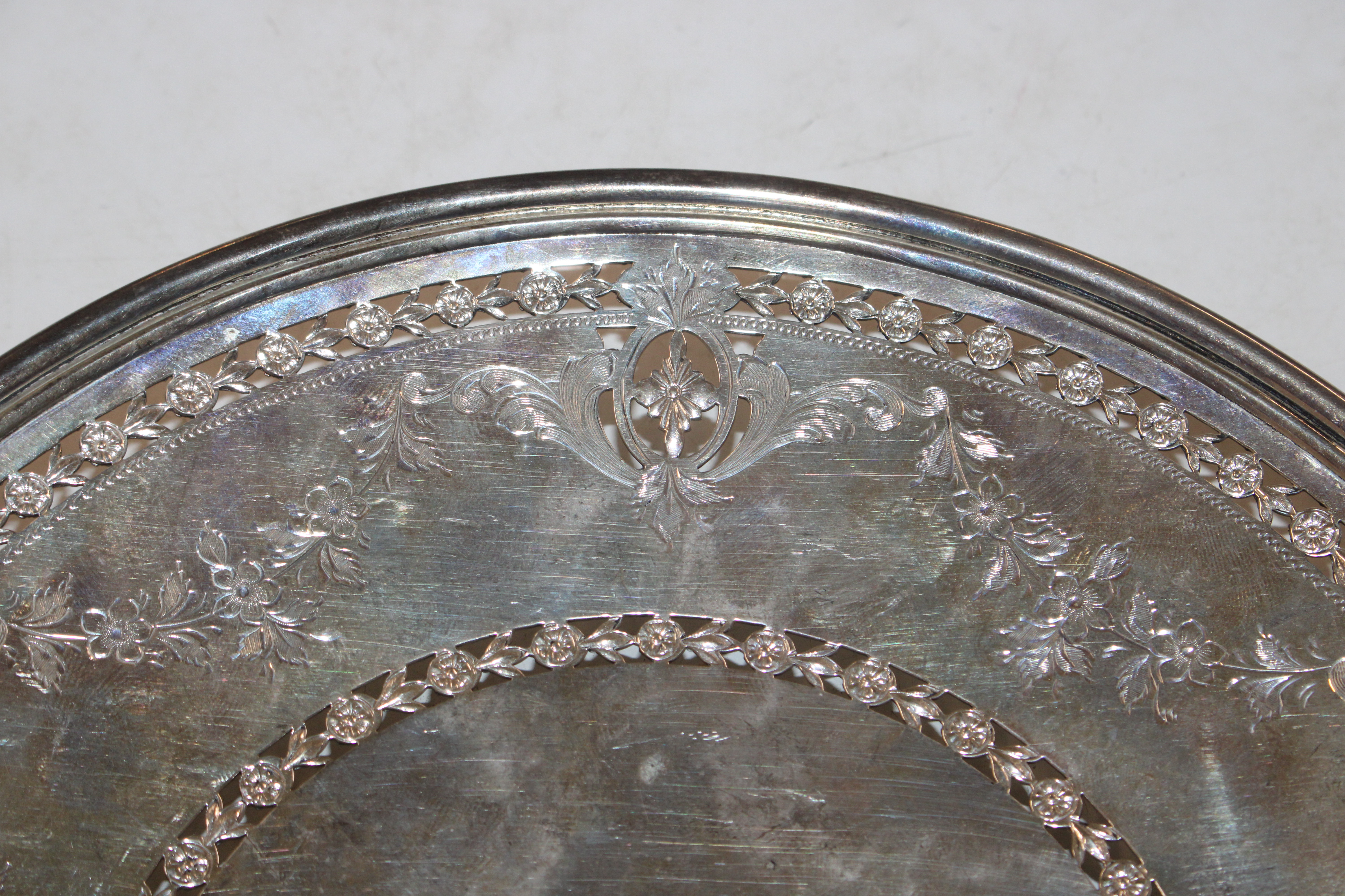 A Birks Sterling silver pierced pedestal dish, approx. 7.5oz (293gms); and a Burkes Sterling - Image 3 of 15