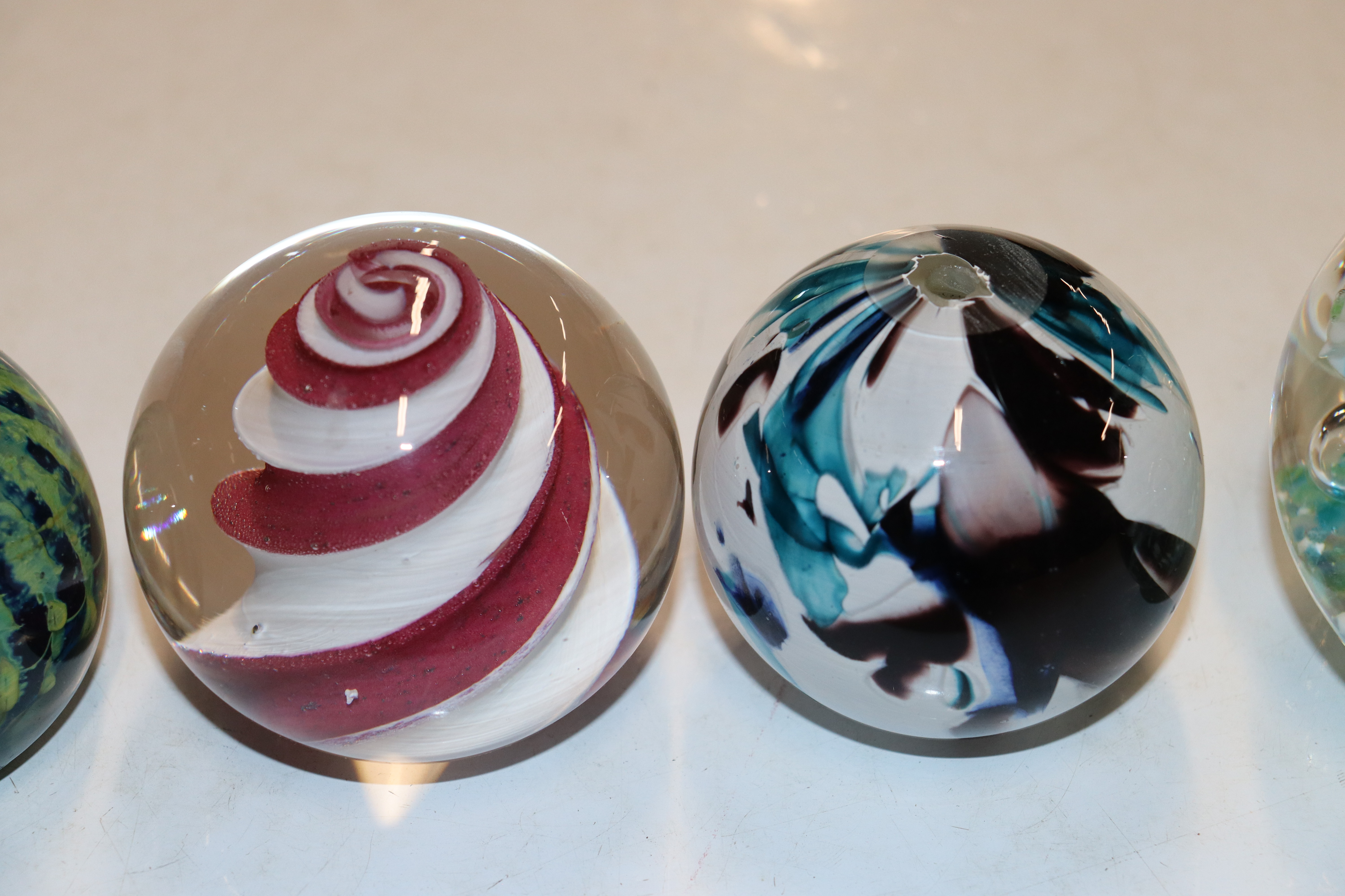 Seven various glass paperweights - Image 3 of 10