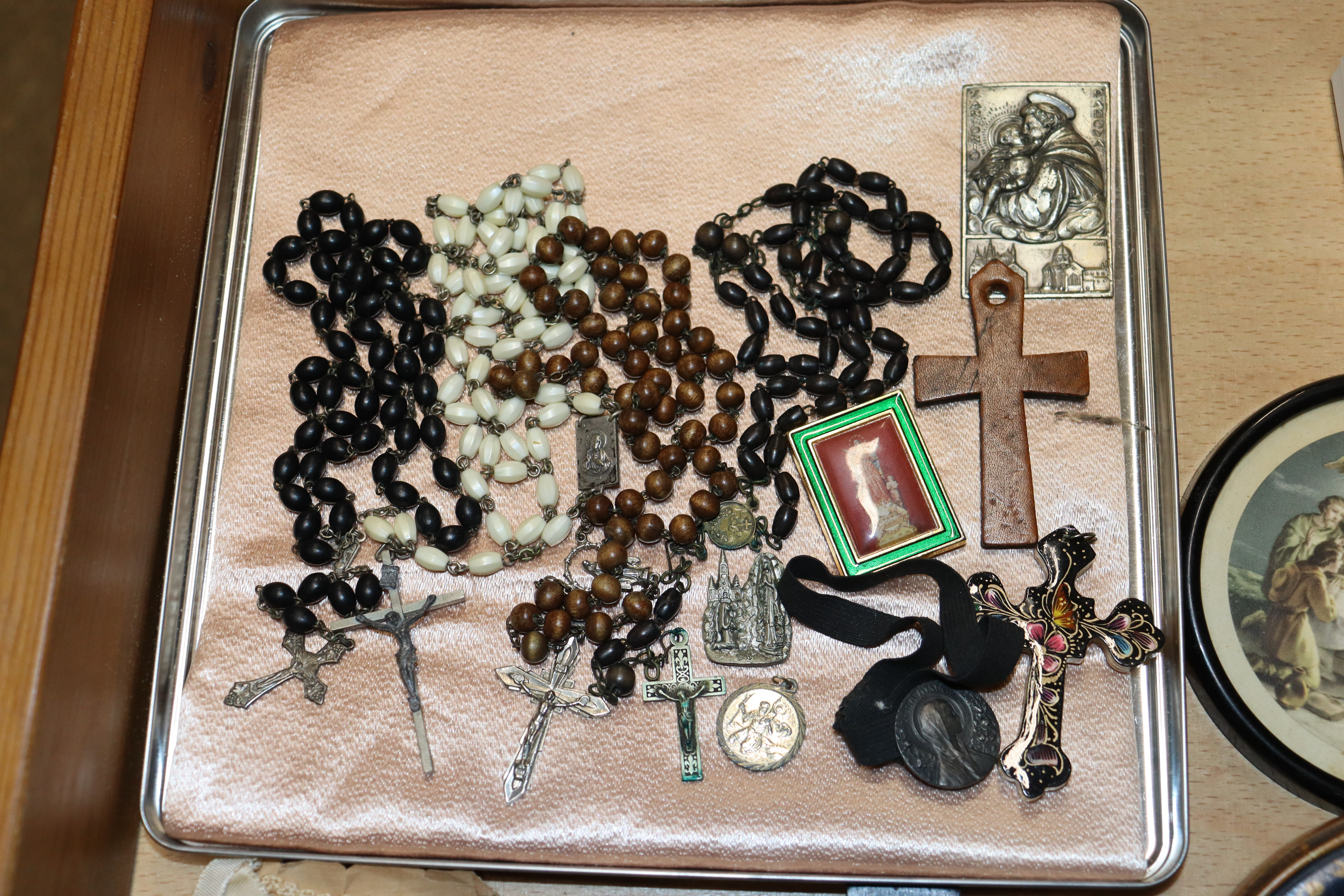 A collection of various religious items to include - Image 2 of 7