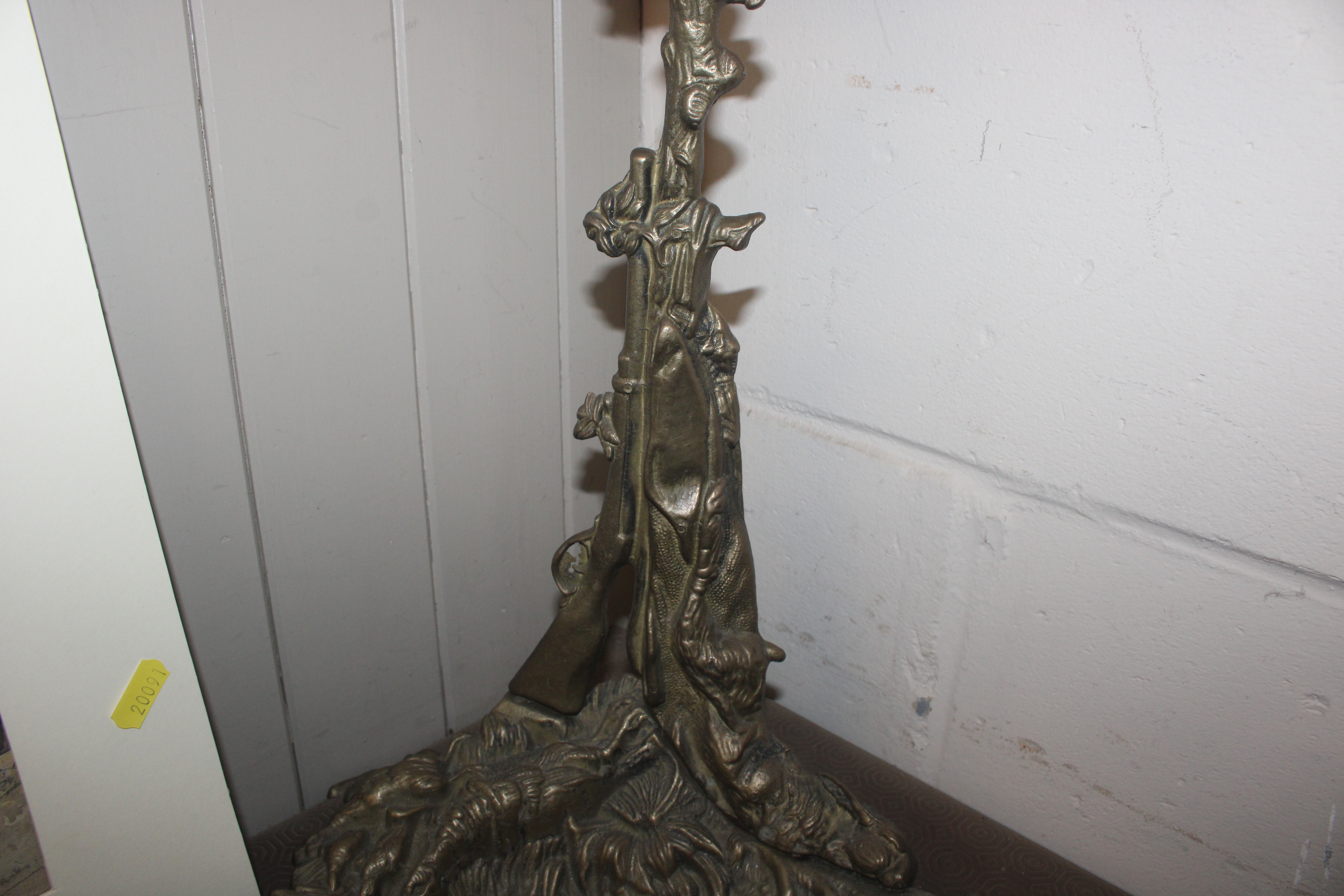 A cast brass stick stand with decoration of gun do - Image 3 of 4