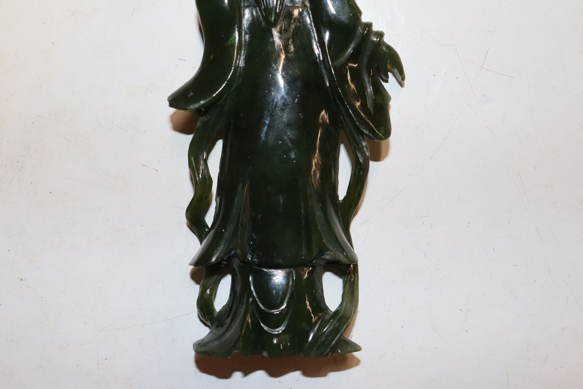 A Chinese carved dark green stone female figure an - Image 11 of 14