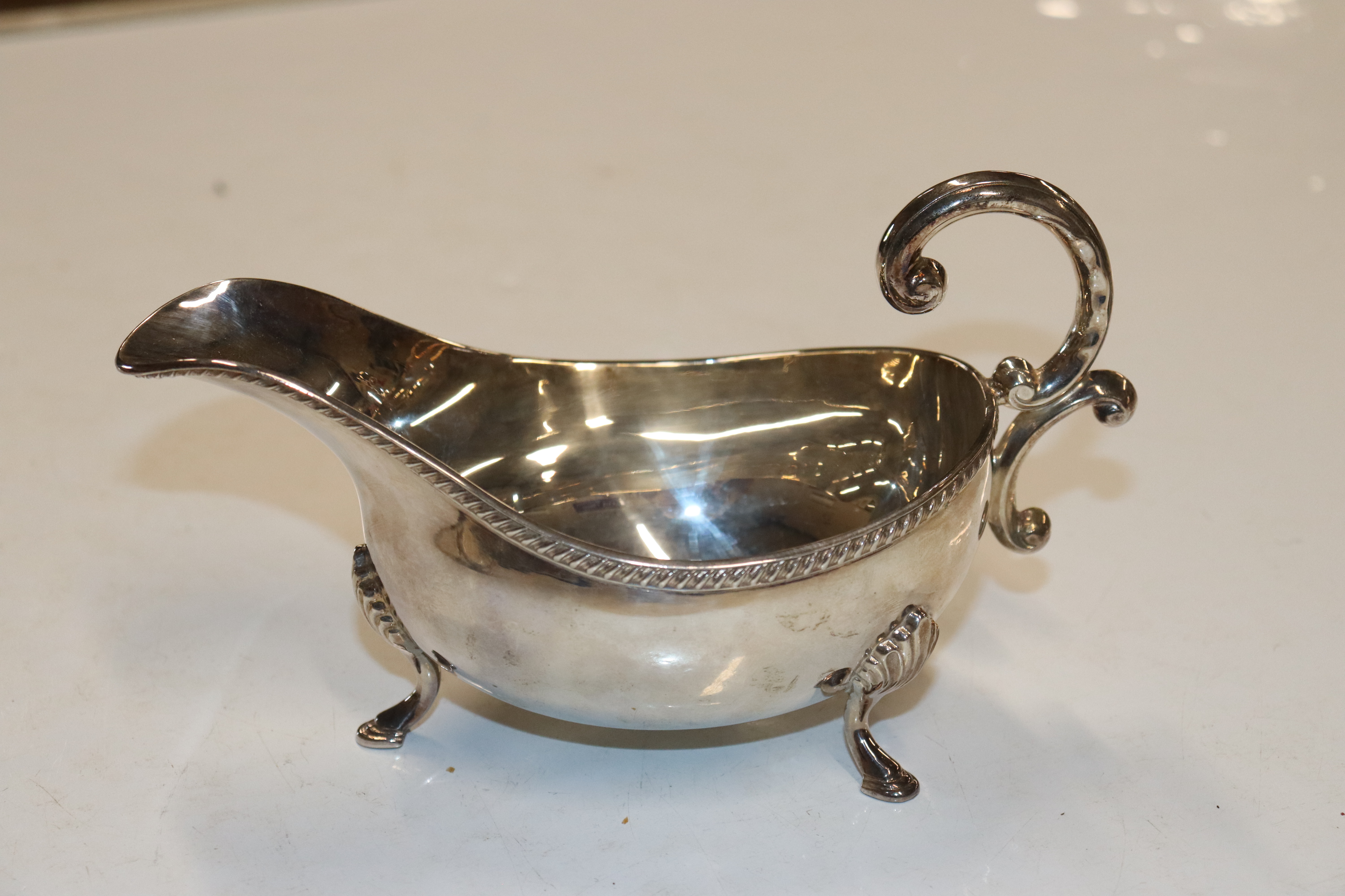 A pair of silver sauce boats with scroll handles, - Image 2 of 11