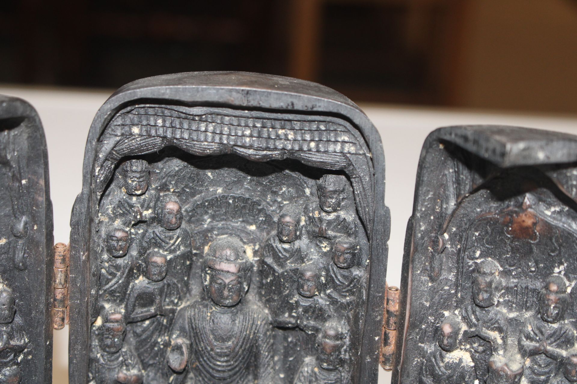 A Chinese resin triptych folding Buddha - Image 7 of 17