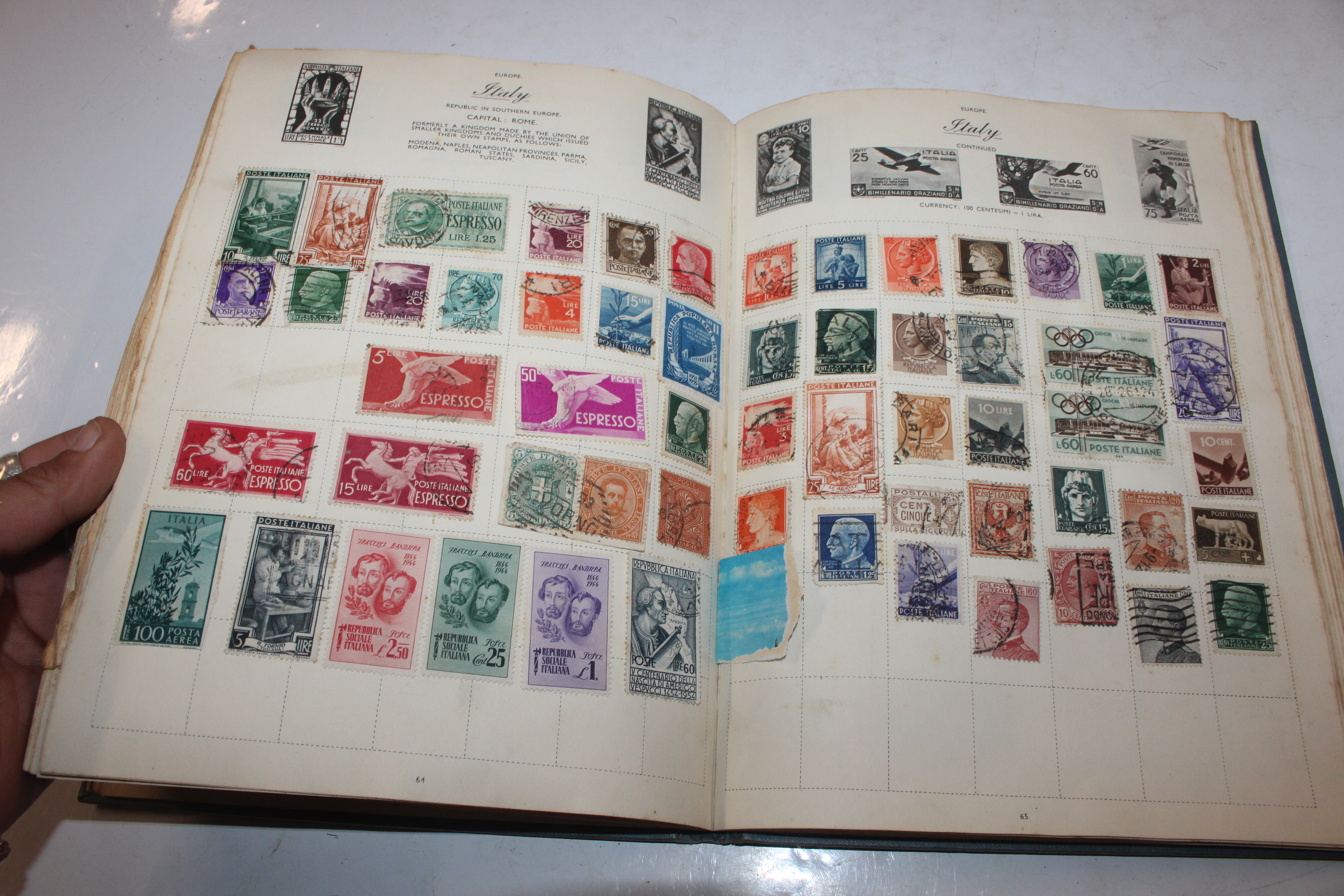 A box containing an album of stamps, various loose - Bild 22 aus 27