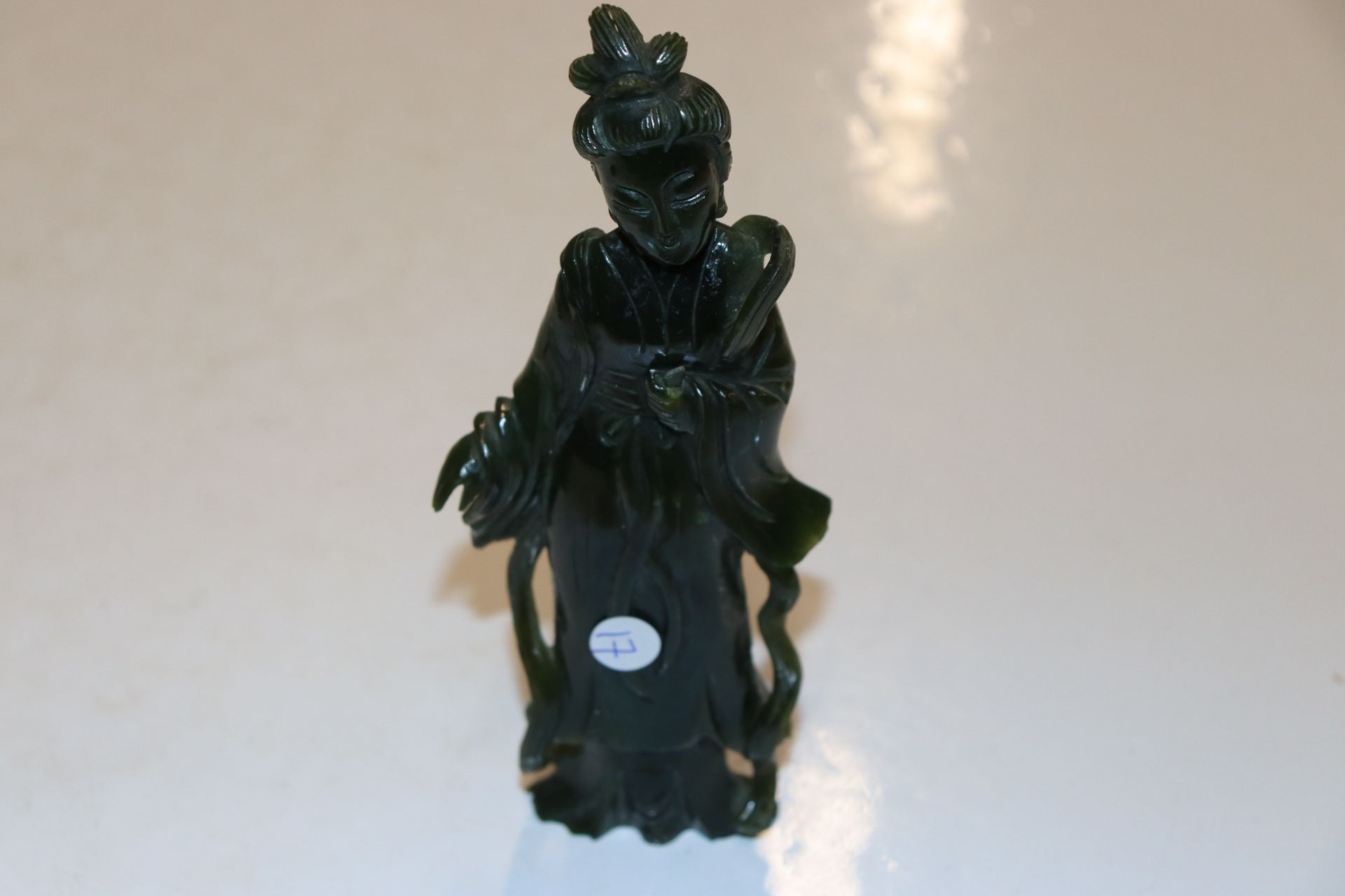 A Chinese carved dark green stone female figure an - Image 7 of 14