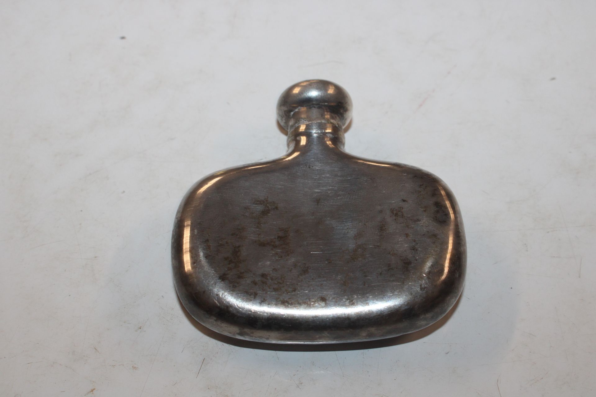 A small silver hip flask, approx. 51gms - Image 3 of 4