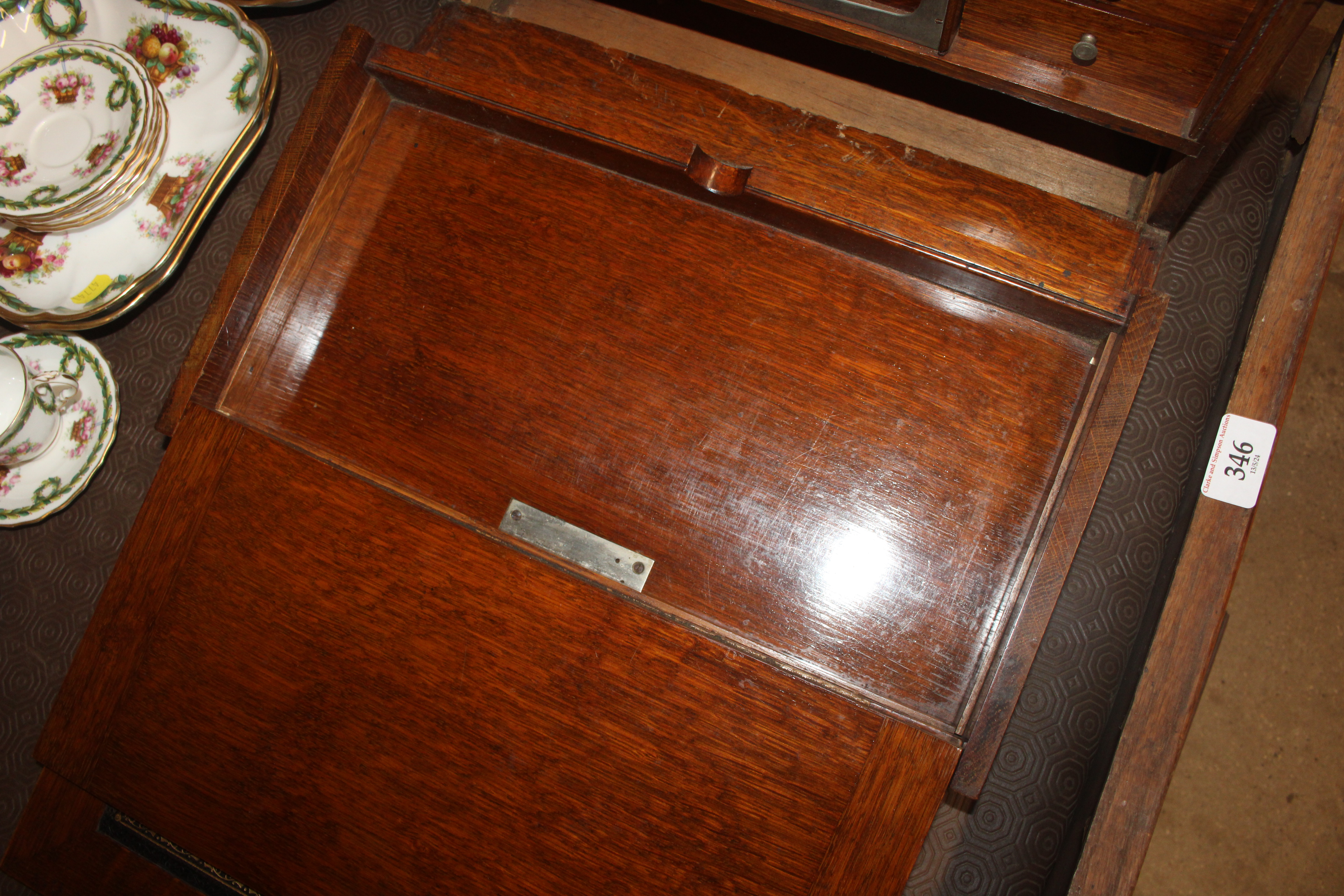 A late Victorian oak stationery cabinet - Image 9 of 19