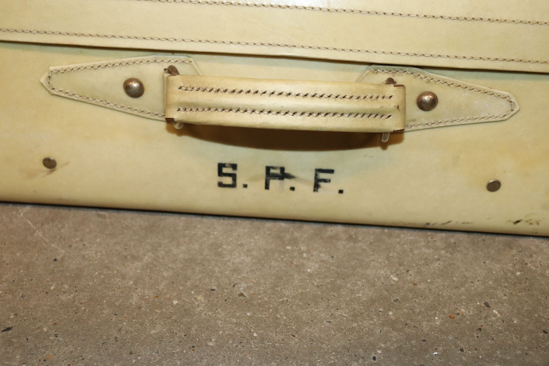 Three vintage suitcases - Image 3 of 4