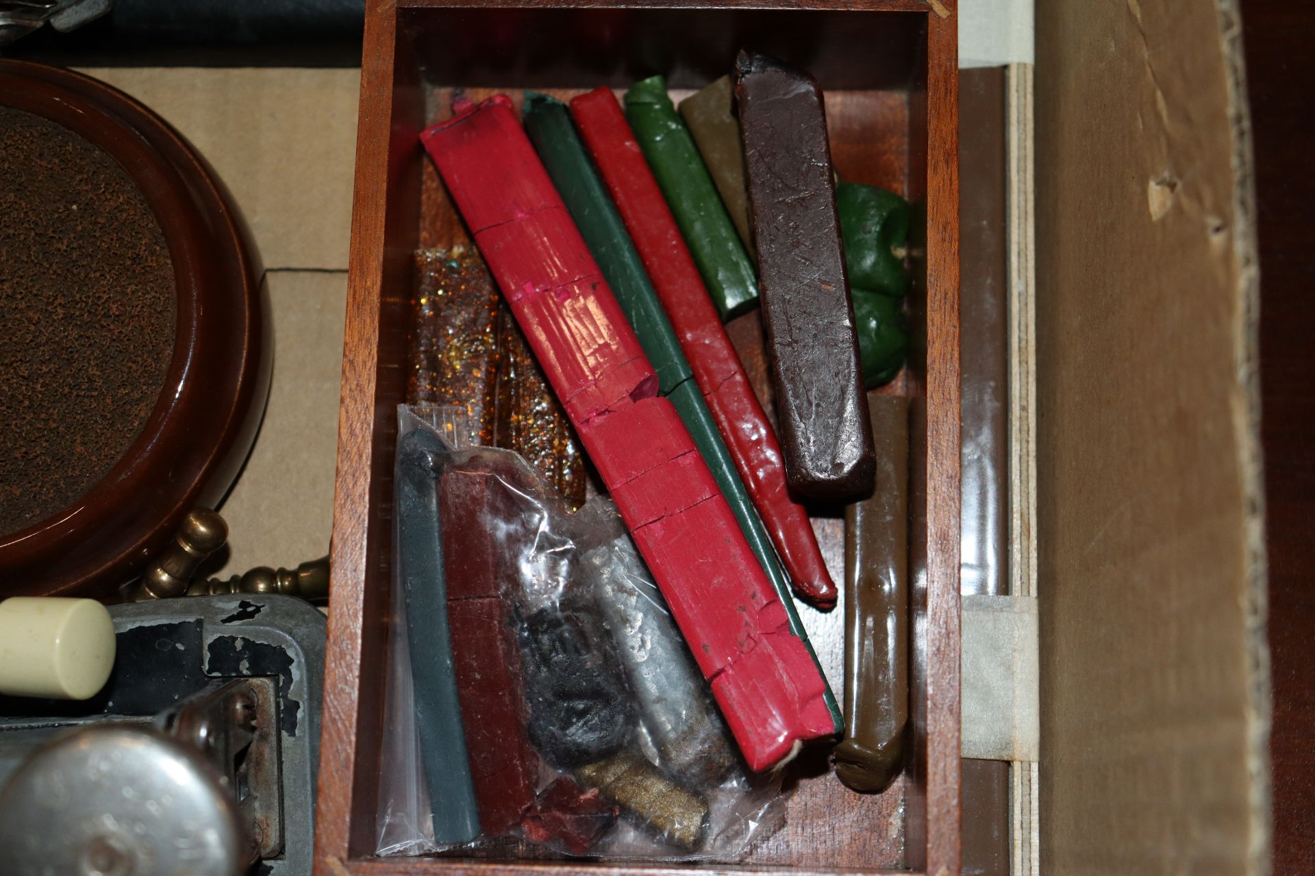 A box containing vintage stationery items to inclu - Image 4 of 8