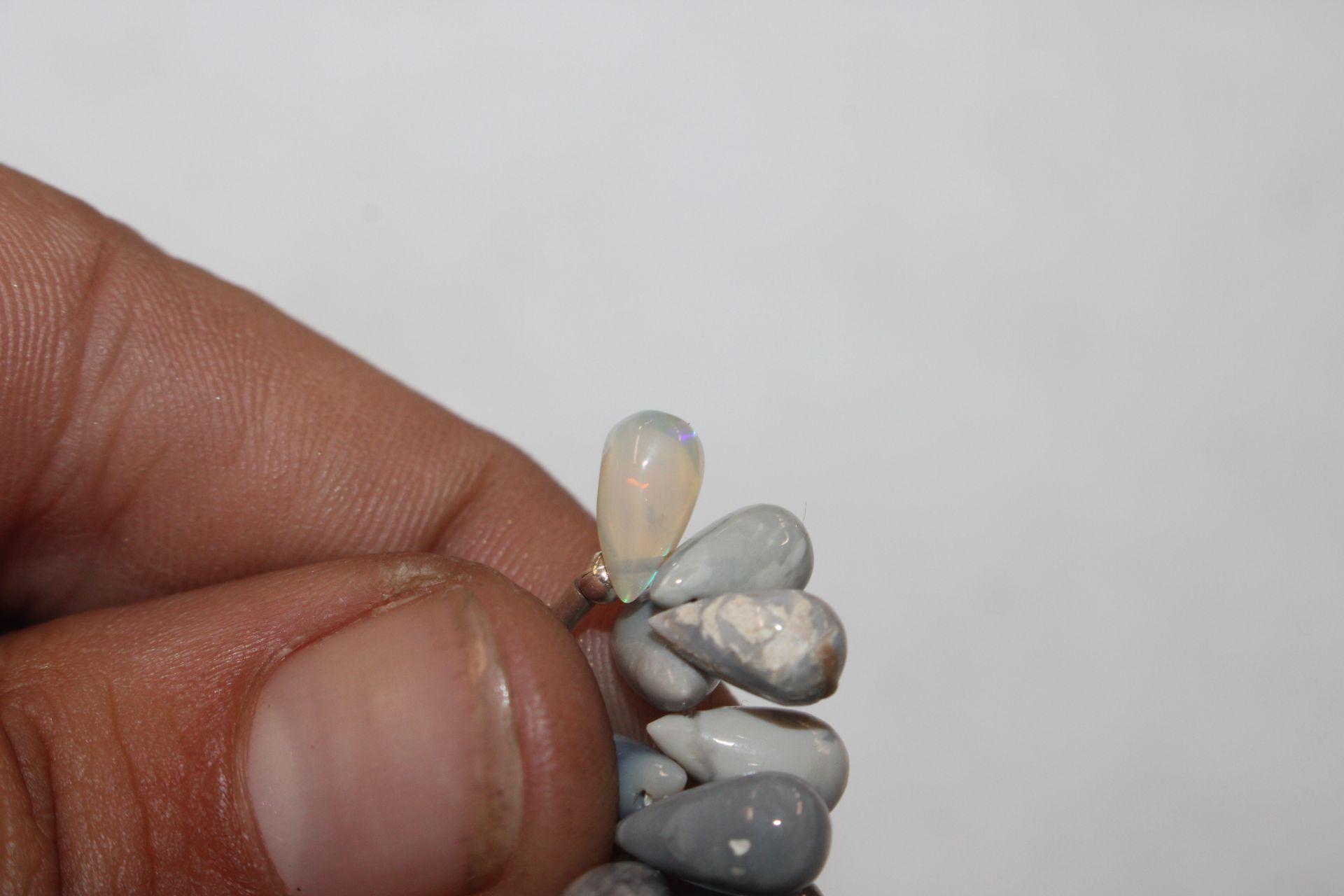 A Sterling silver Australian opal necklace - Image 8 of 21